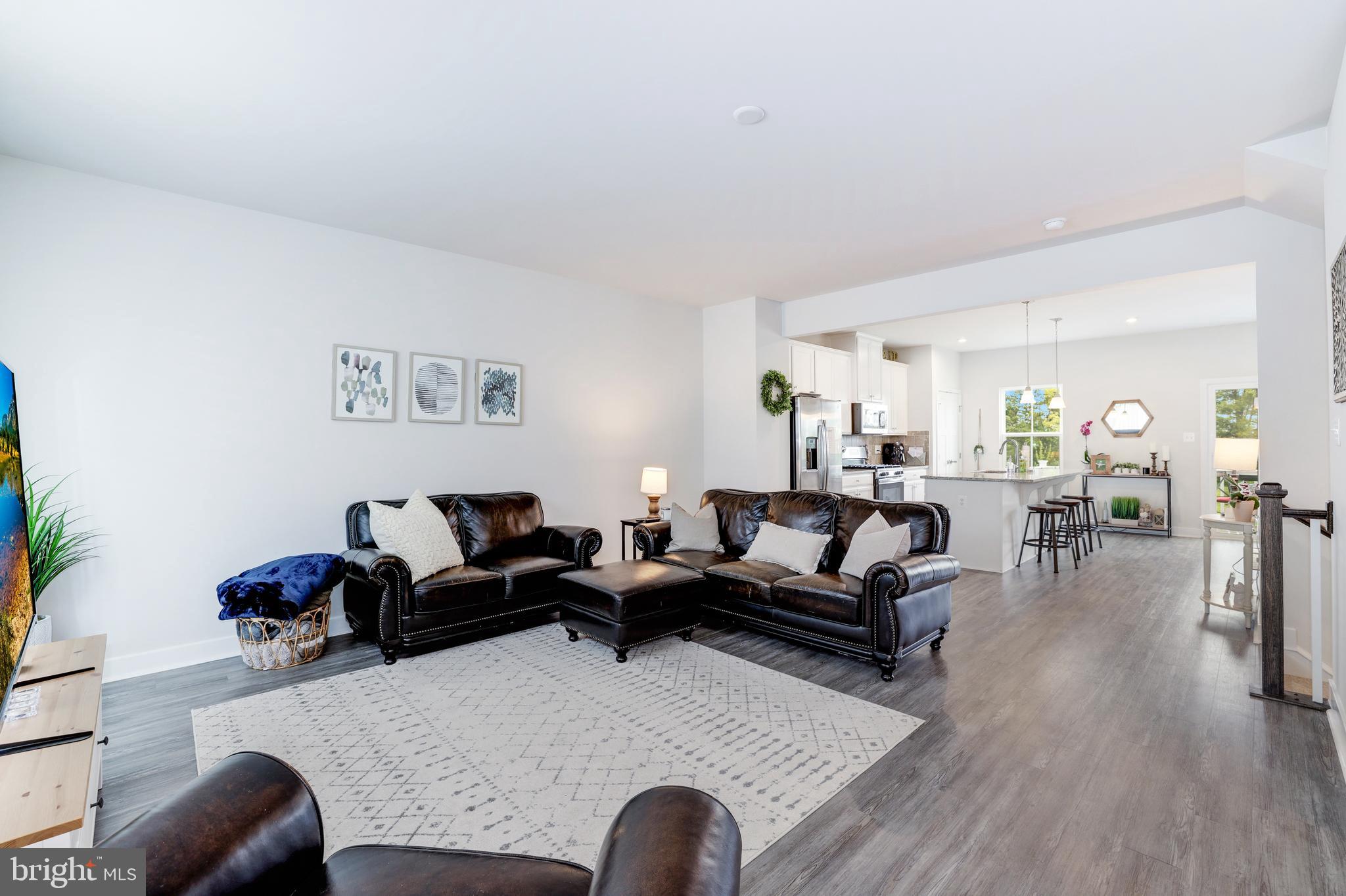 LAKE FREDERICK - Residential Lease