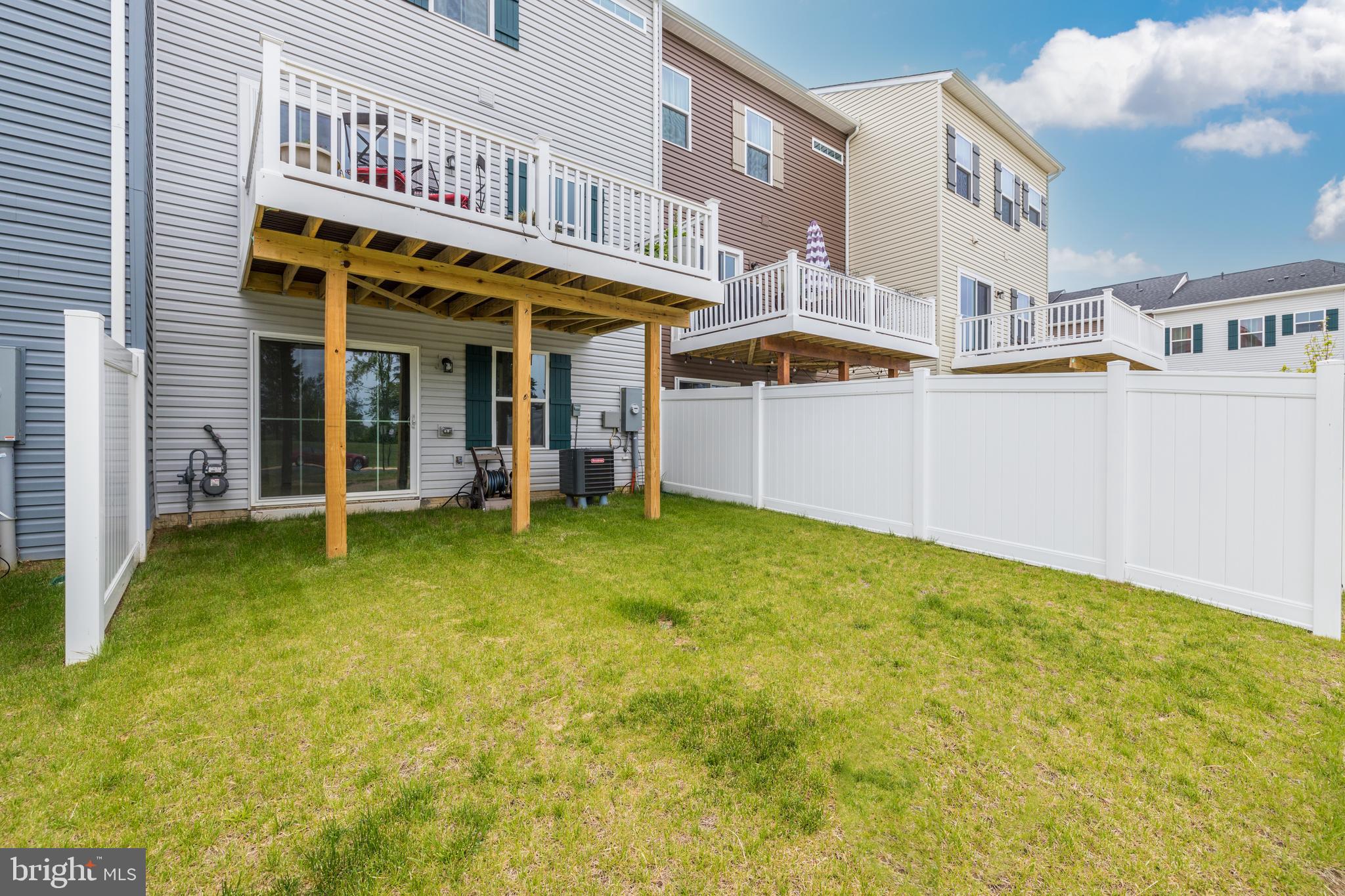 LAKE FREDERICK - Residential Lease