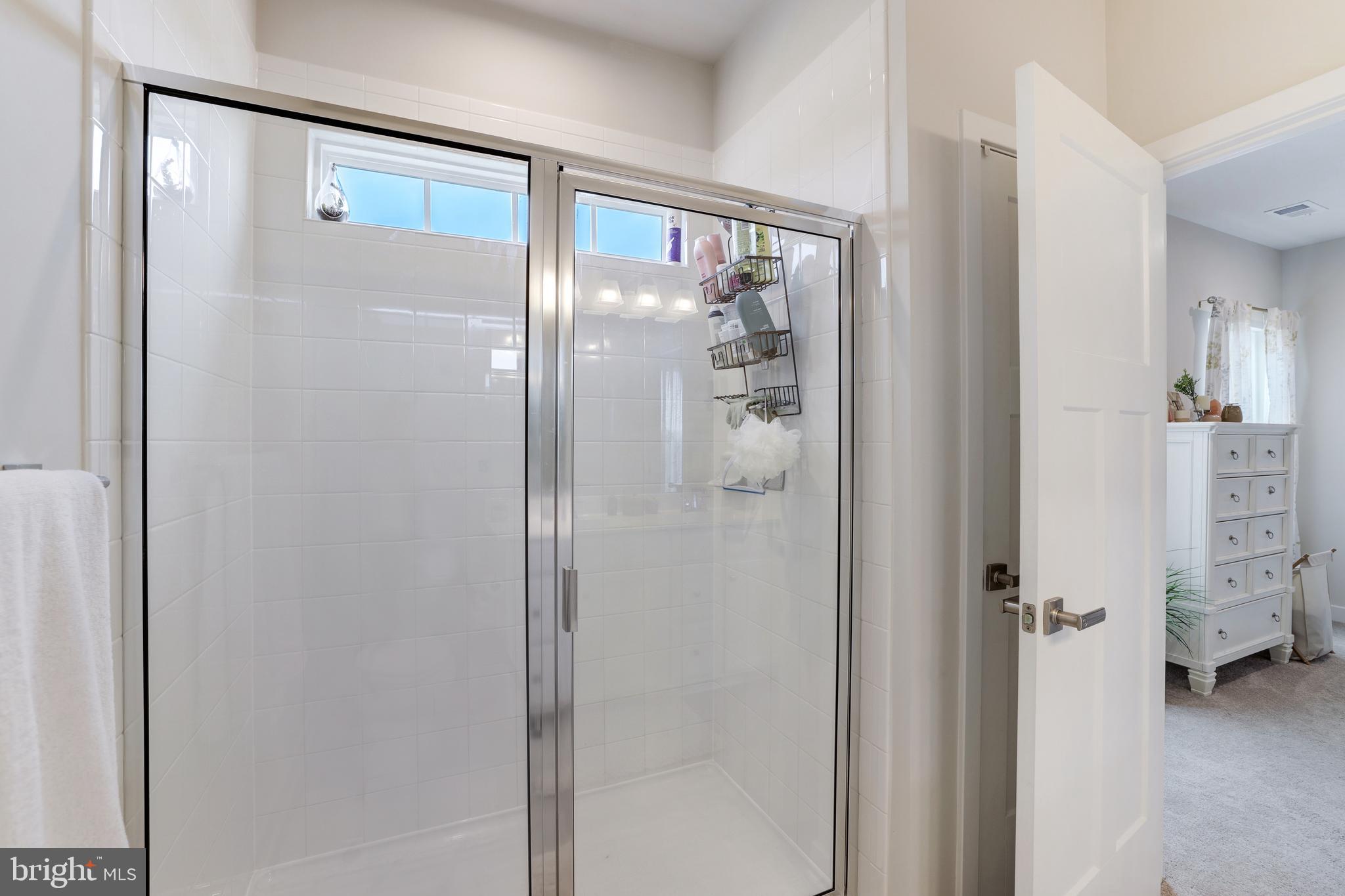 LAKE FREDERICK - Residential Lease