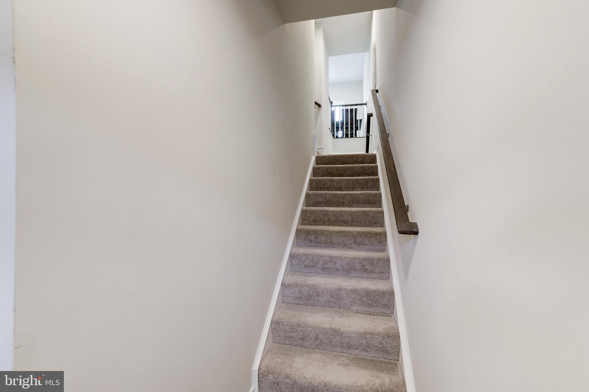 LAKE FREDERICK - Residential Lease