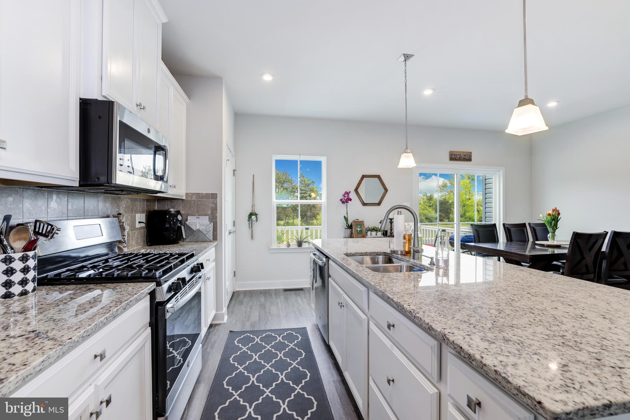 LAKE FREDERICK - Residential Lease