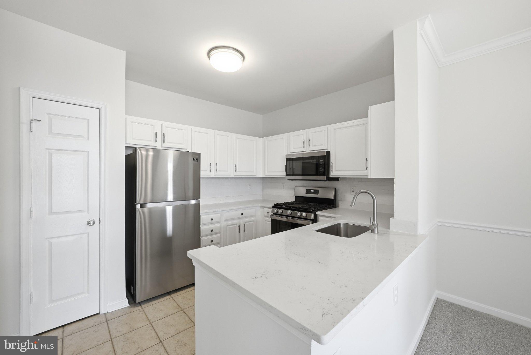 14040 NEW ACADIA LANE 405