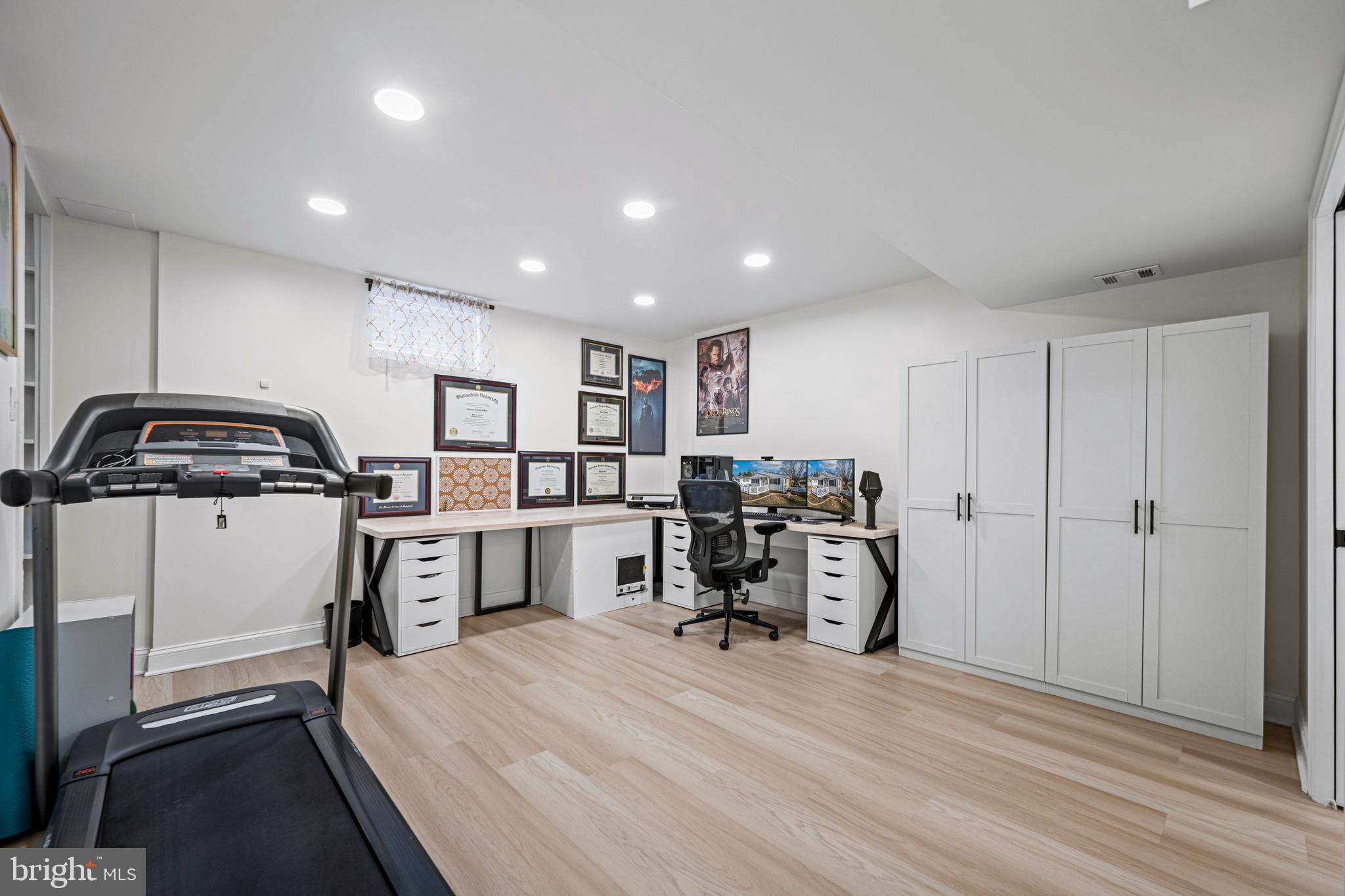 ELKRIDGE HEIGHTS - Residential