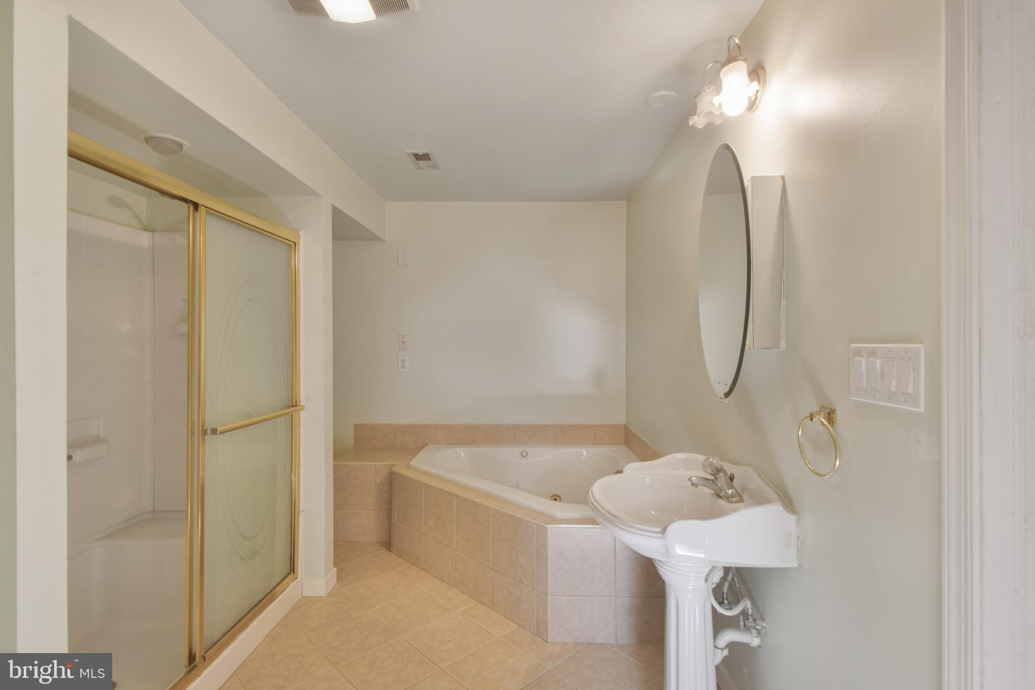 BRIARCLIFF MANOR - Residential Lease