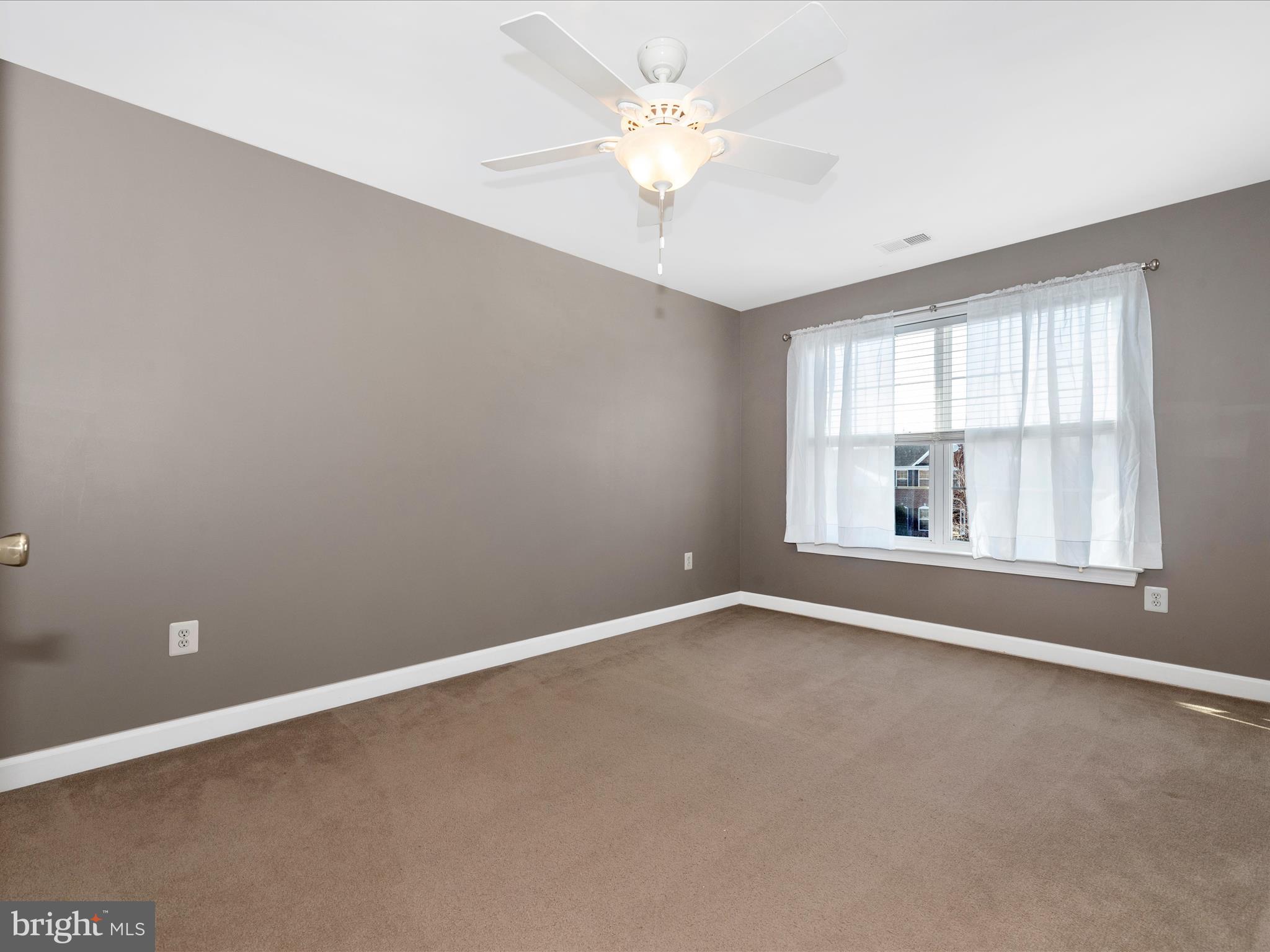 SUN MEADOW - Residential