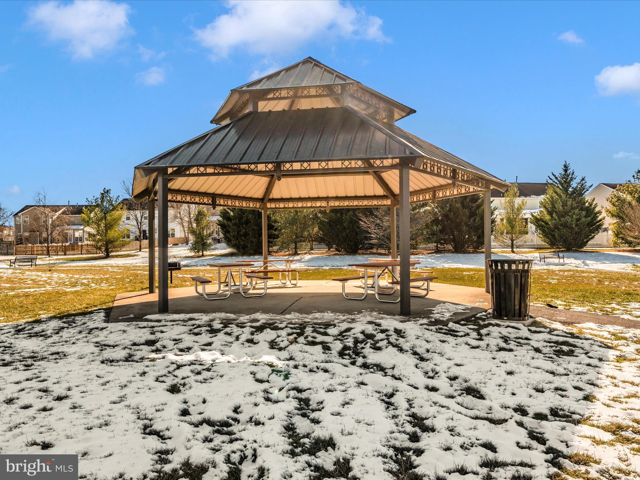 SUN MEADOW - Residential