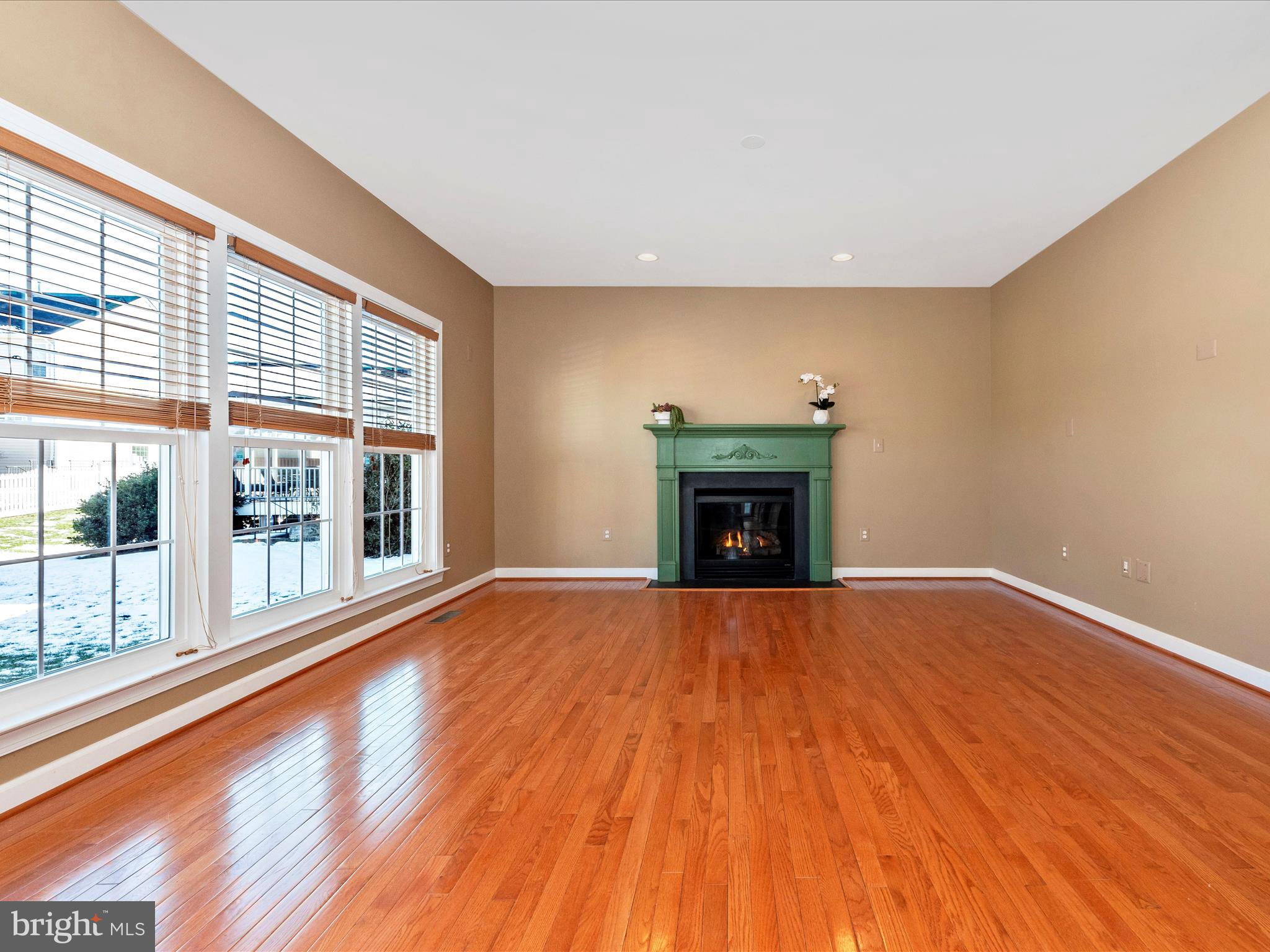 SUN MEADOW - Residential