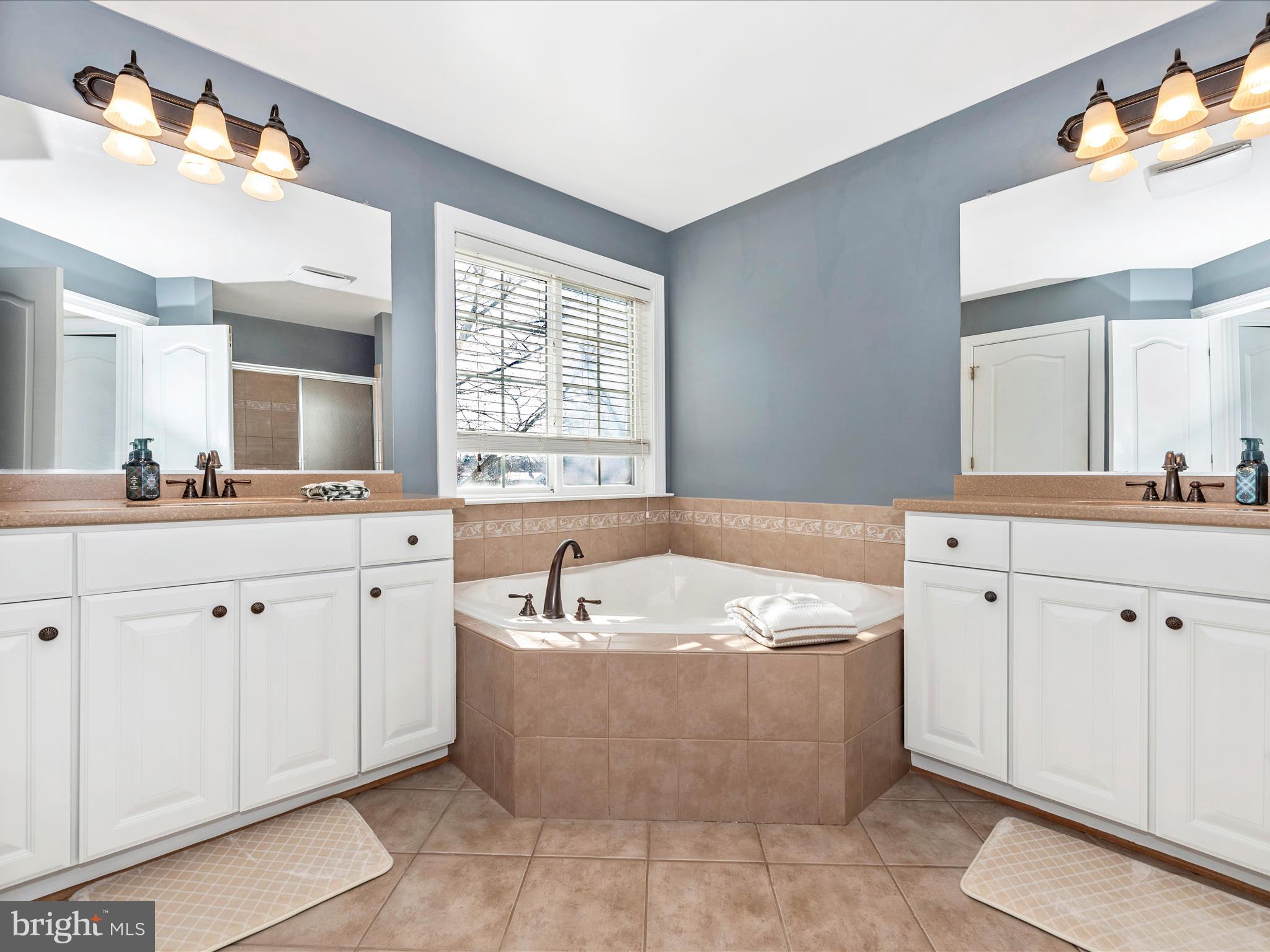 SUN MEADOW - Residential