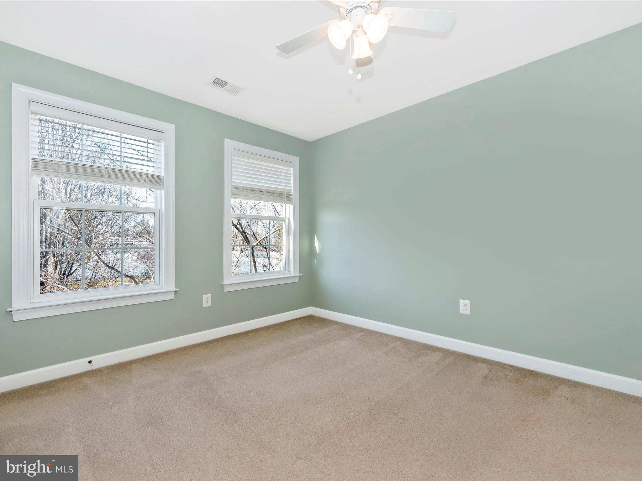 SUN MEADOW - Residential