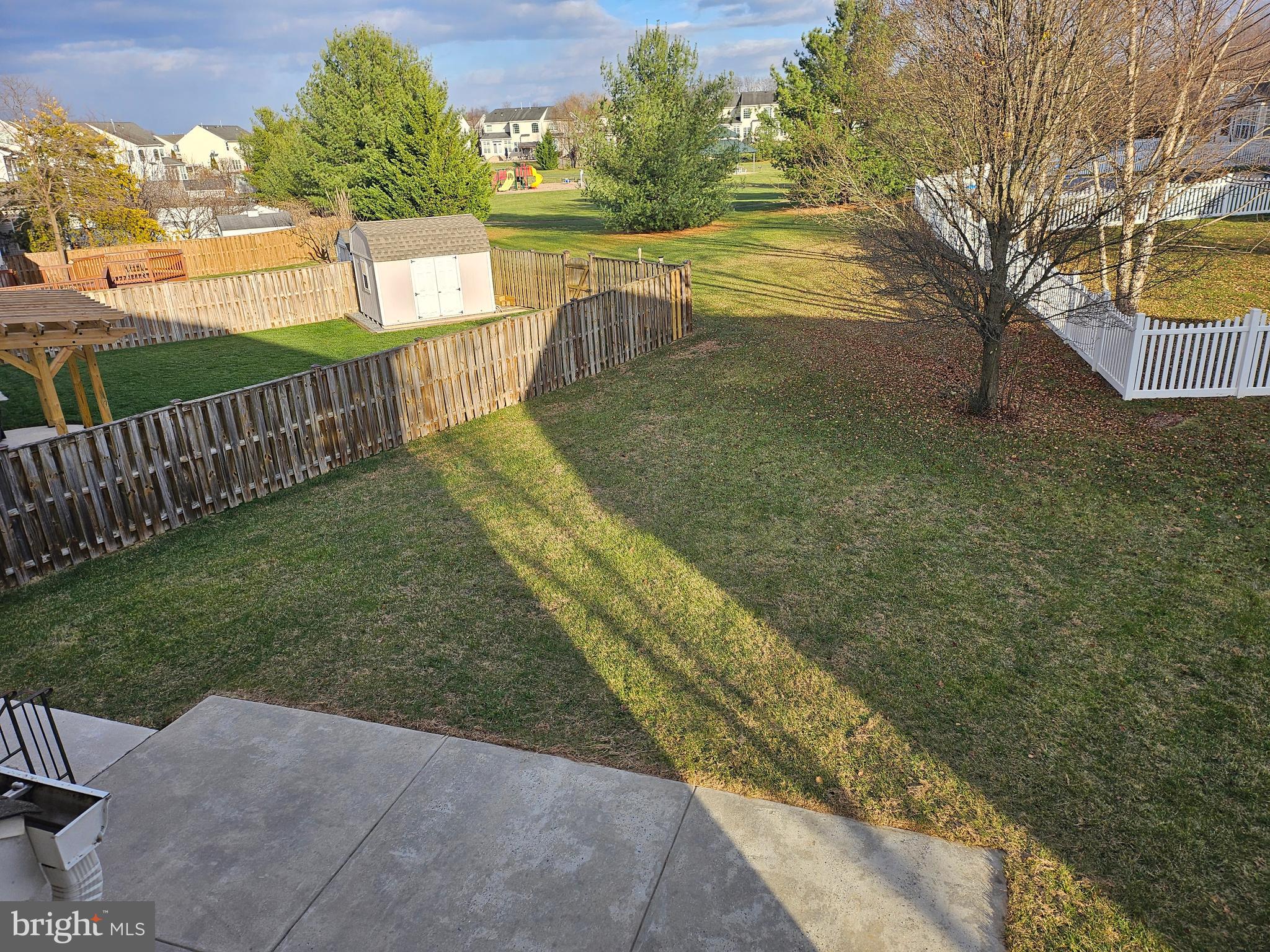 SUN MEADOW - Residential