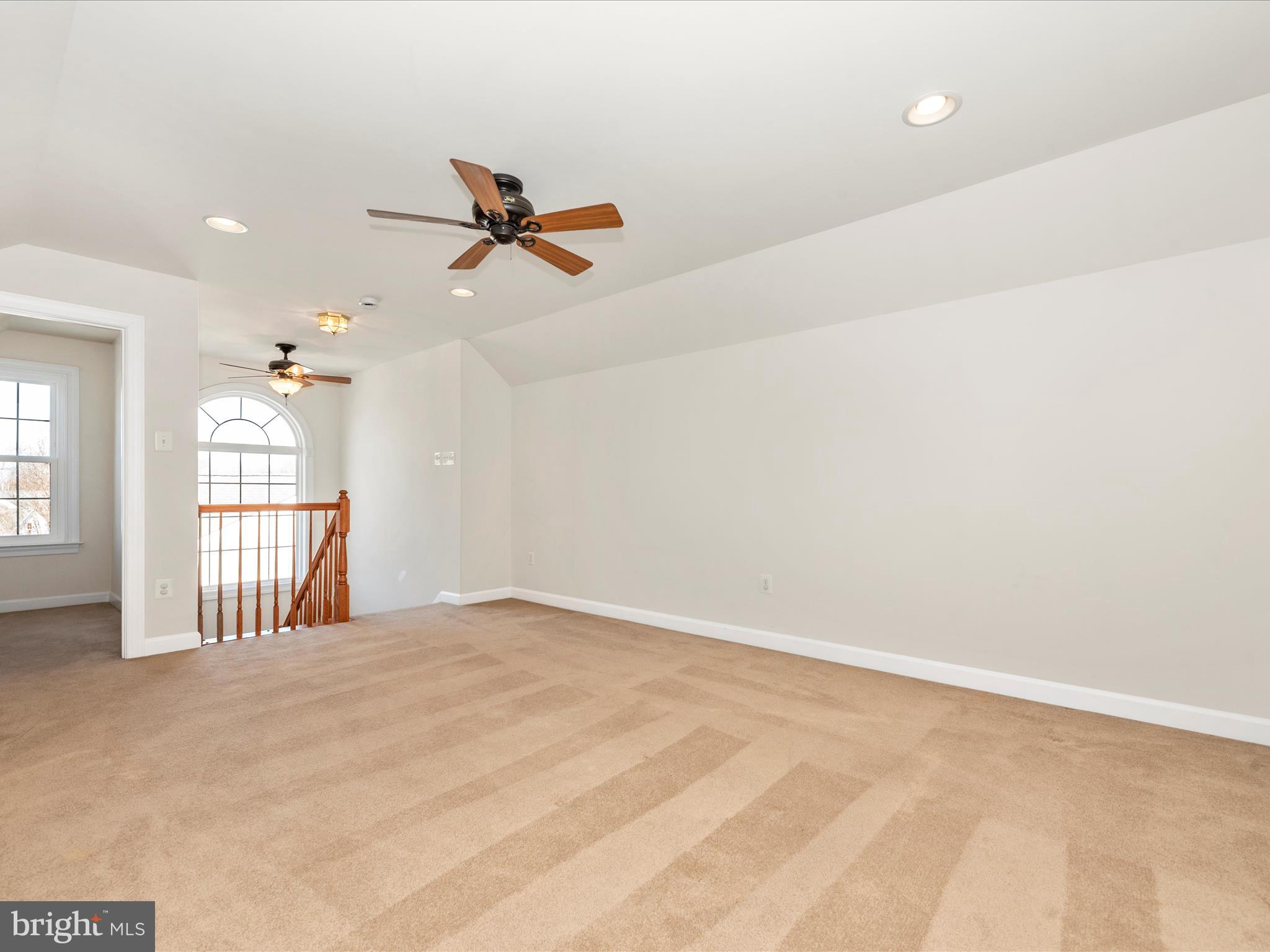 SUN MEADOW - Residential