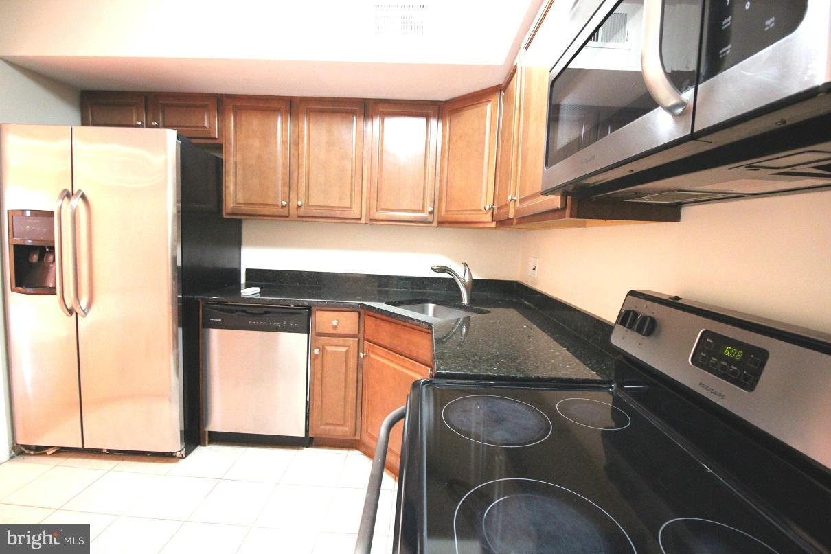 TERRACE TOWNE HOMES OF WOODLAWN - Residential