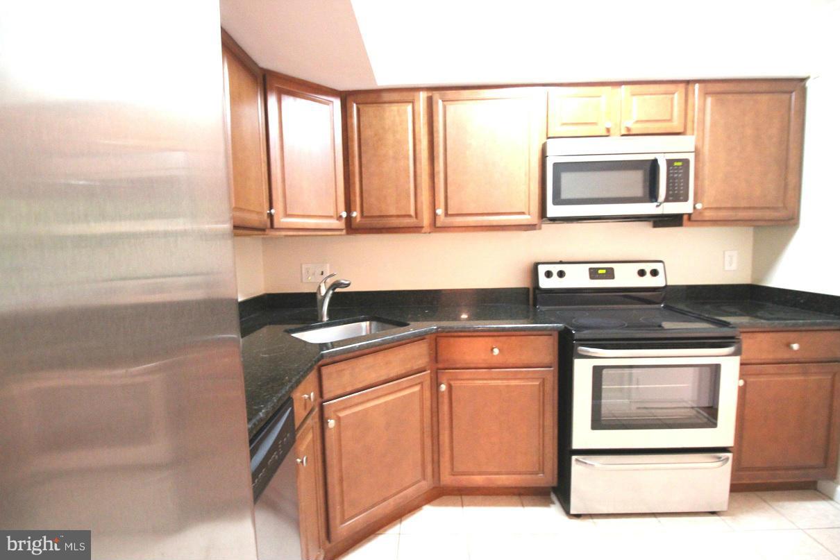 TERRACE TOWNE HOMES OF WOODLAWN - Residential