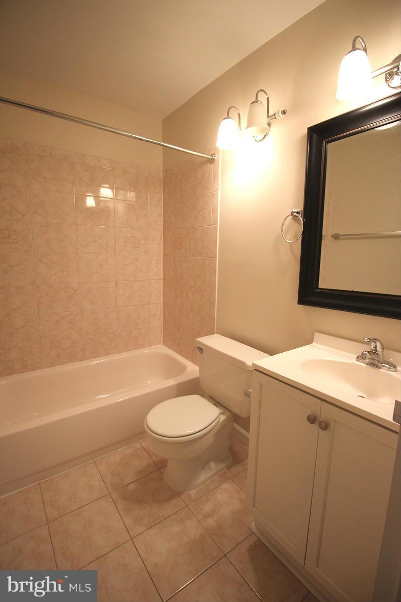 TERRACE TOWNE HOMES OF WOODLAWN - Residential