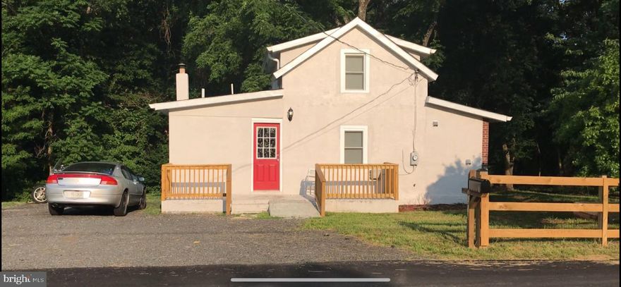 Don't  mind days on the market, house was not ready for showings and is ready now.
NO HOA!! Super cute home on a large lot. Lovingly cared for 3 BR and 1BA  country cottage
DON'T MISS THIS OPPORTUNITY .COMPLETETLY REMODEL TOP TO BOTTON IN 2017. 
New well 2020.
  QUIET AND PEACEFUL ONE ACRE LAND. EXCELLENT FAST GROWING AREA. EASY ACCESS TO MAJOR ROADS.