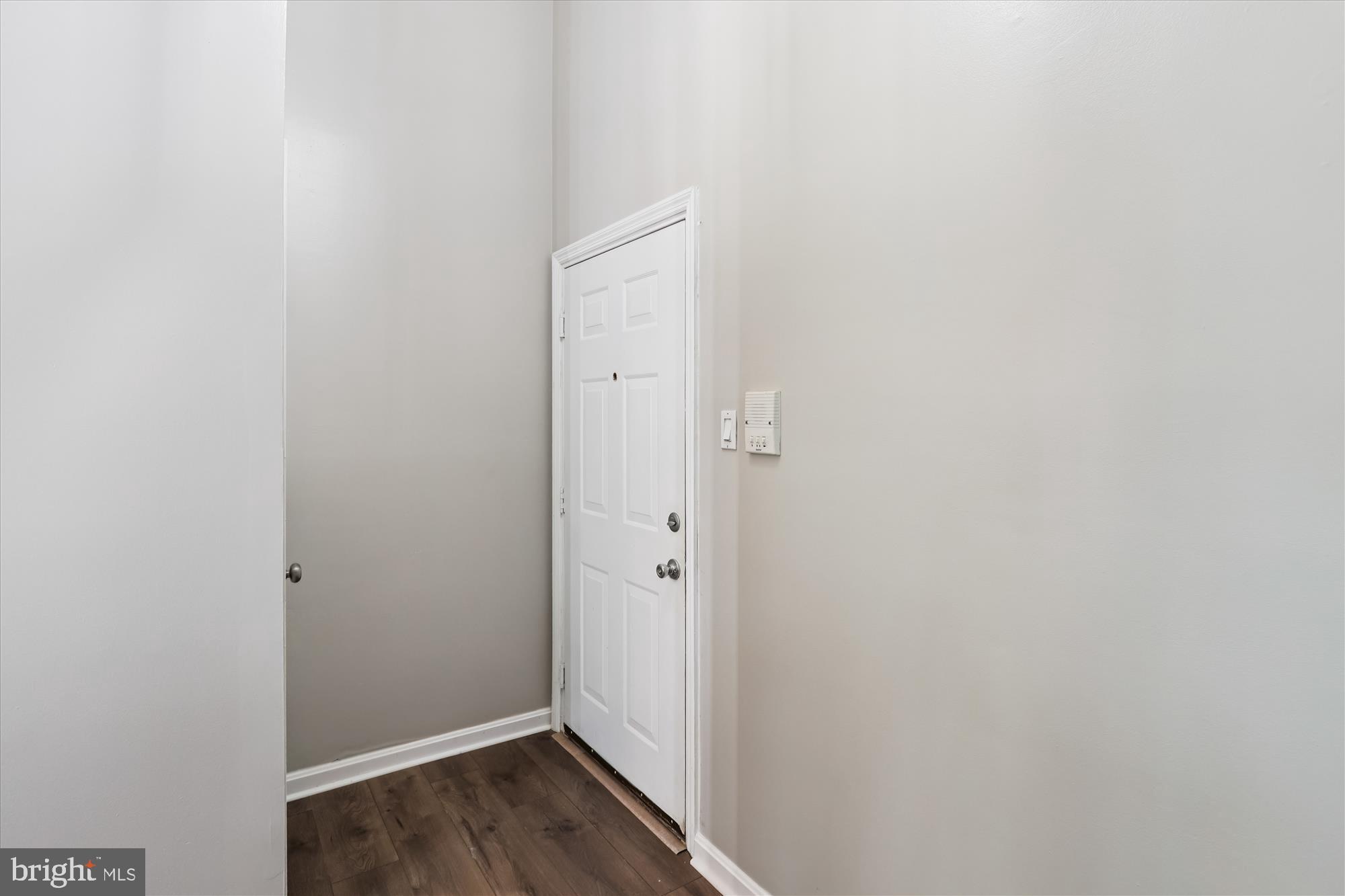 WOODBRIDGE CENTER - Residential