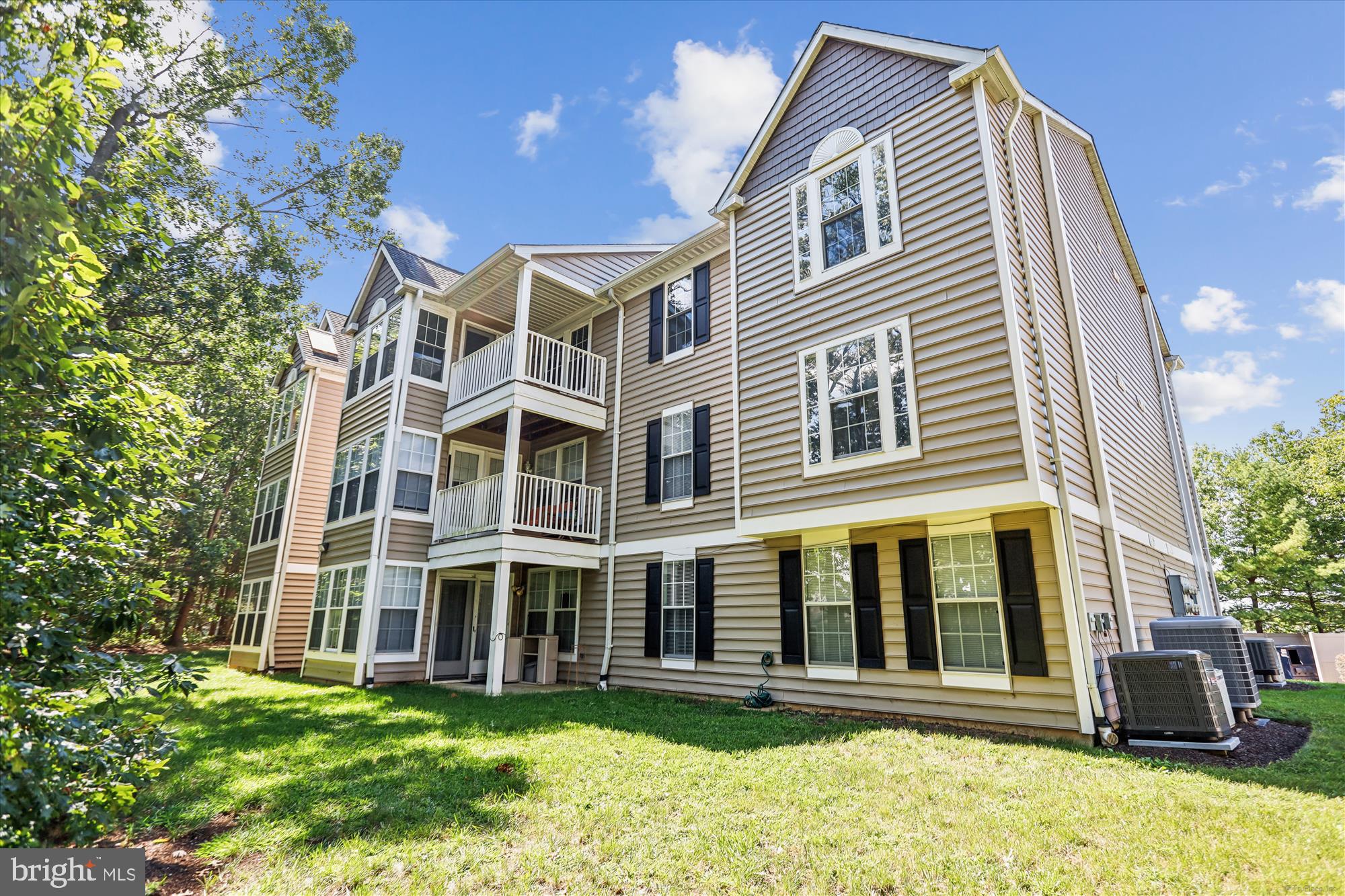 WOODBRIDGE CENTER - Residential