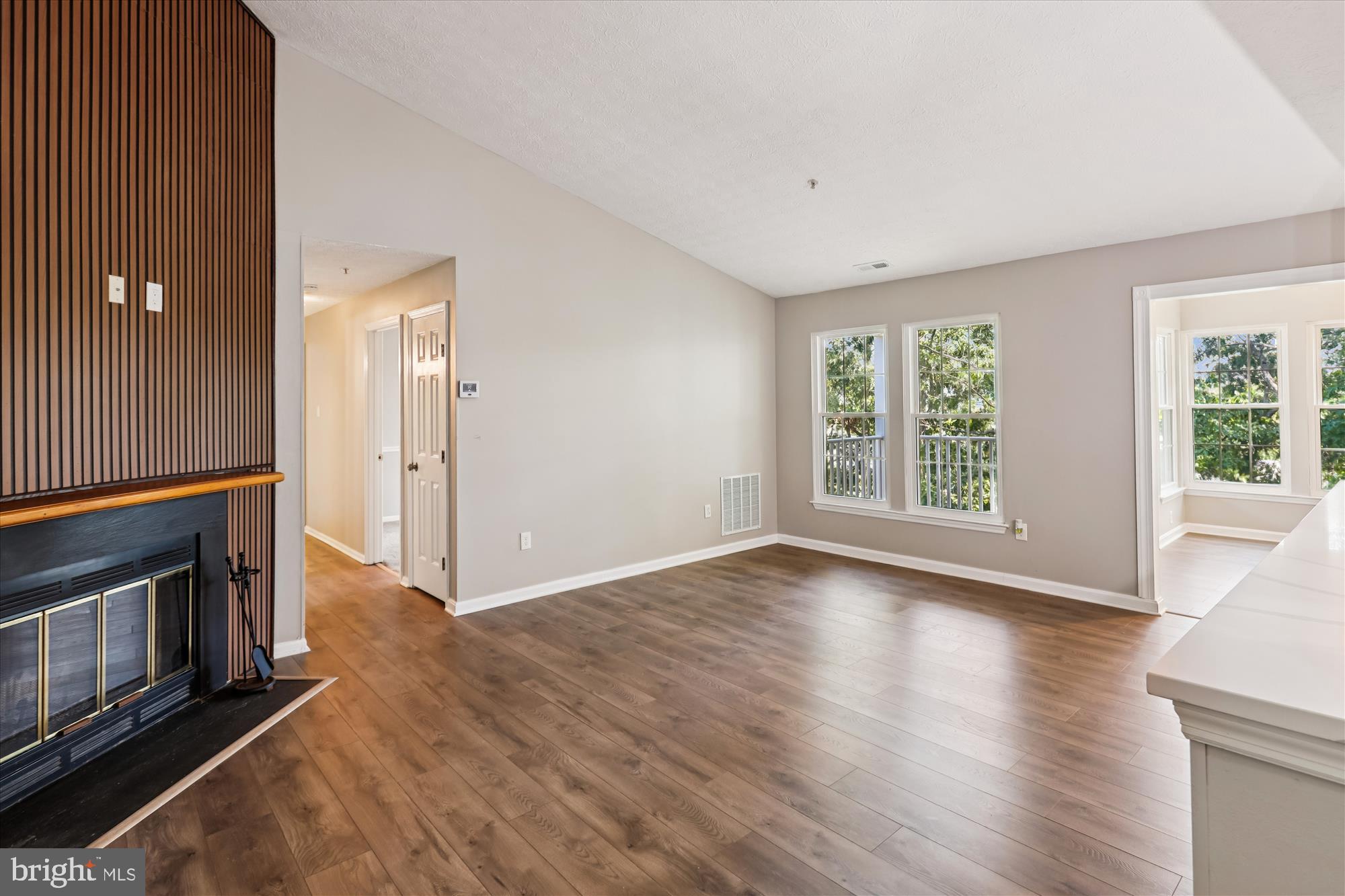 WOODBRIDGE CENTER - Residential