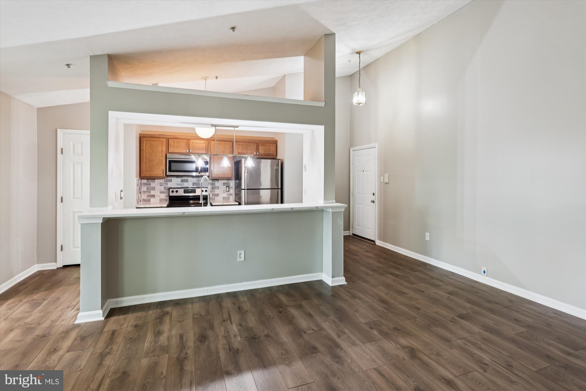 WOODBRIDGE CENTER - Residential