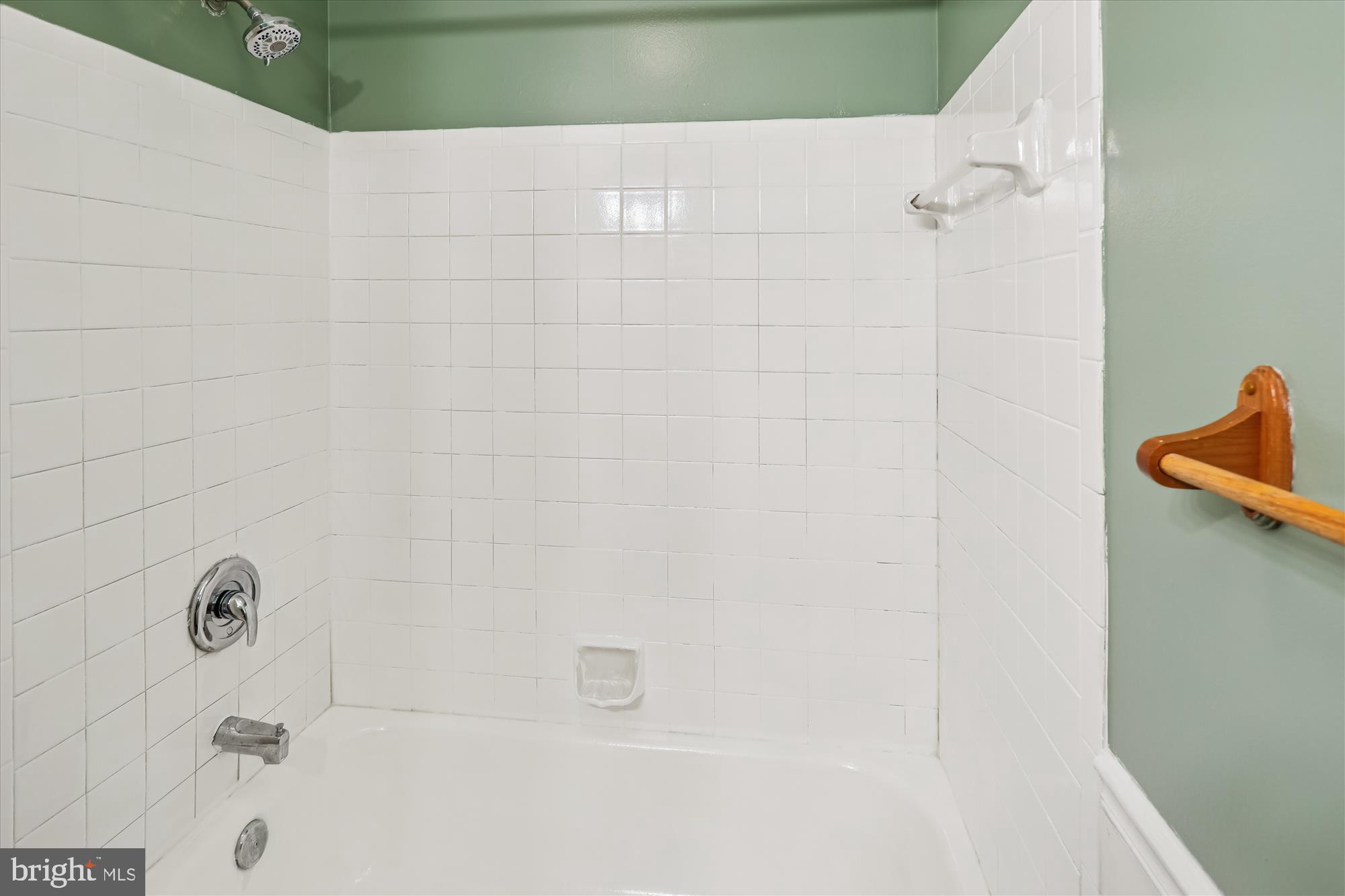 WOODBRIDGE CENTER - Residential