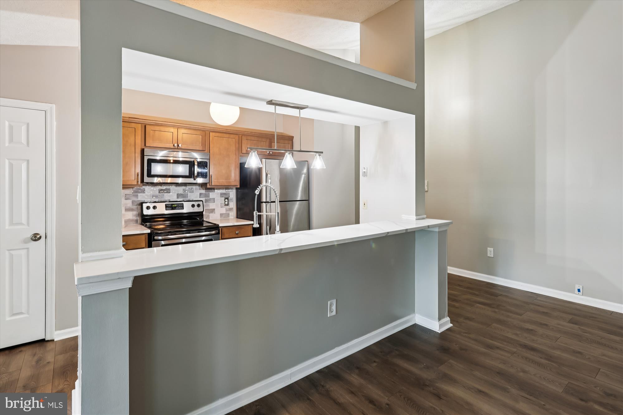 WOODBRIDGE CENTER - Residential