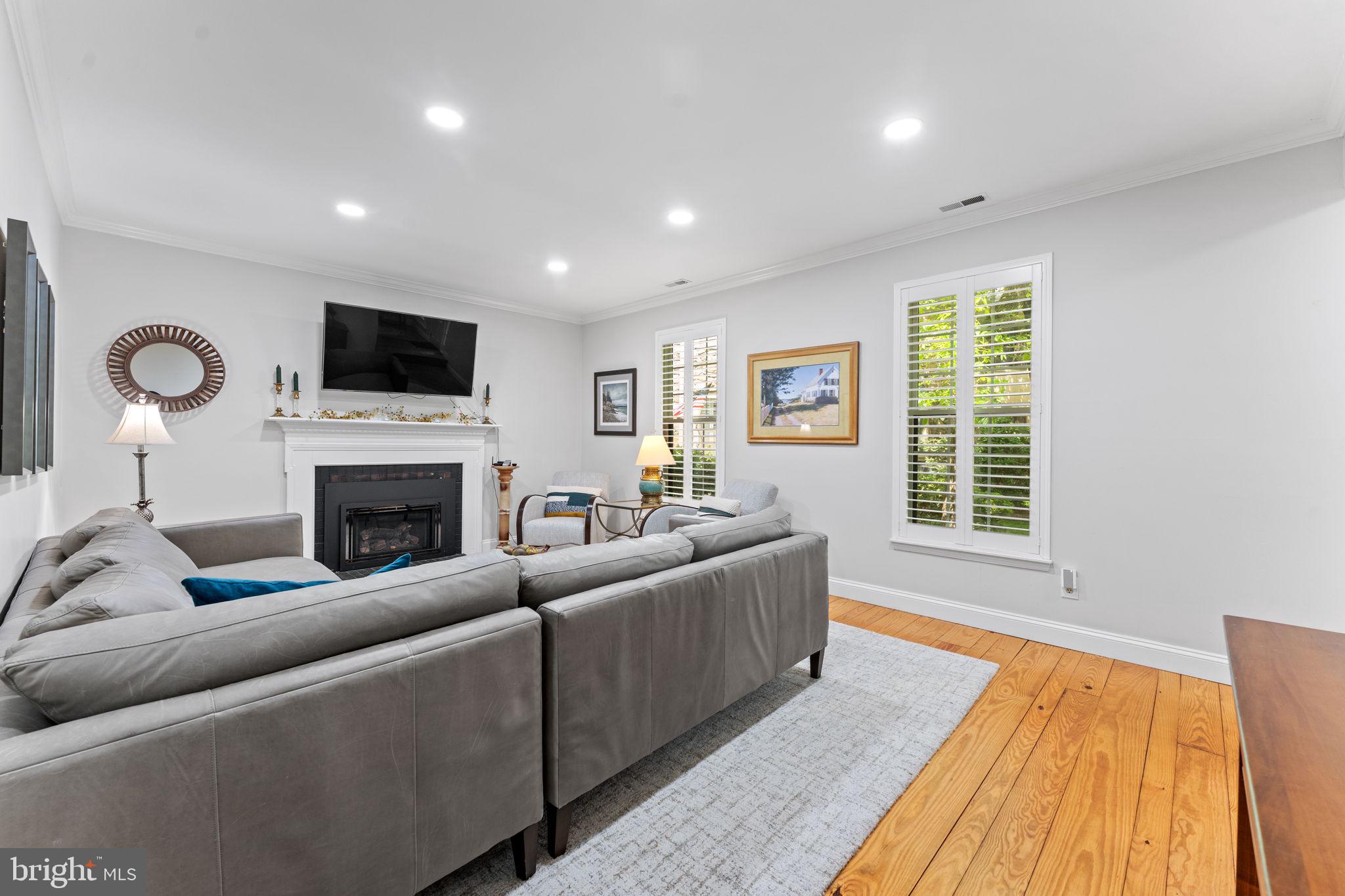 106 WEATHERSTONE DRIVE