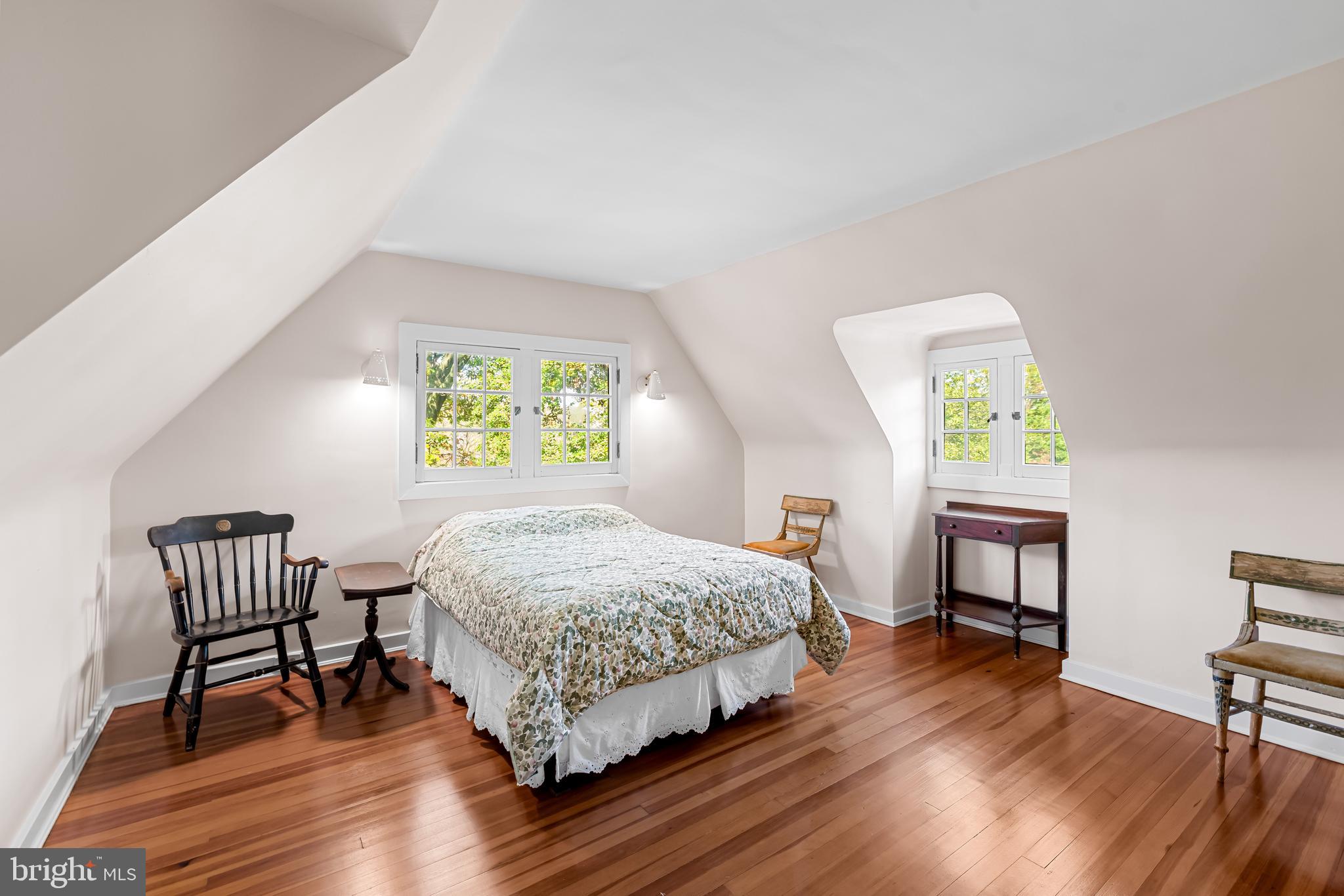 ROLAND PARK - Residential