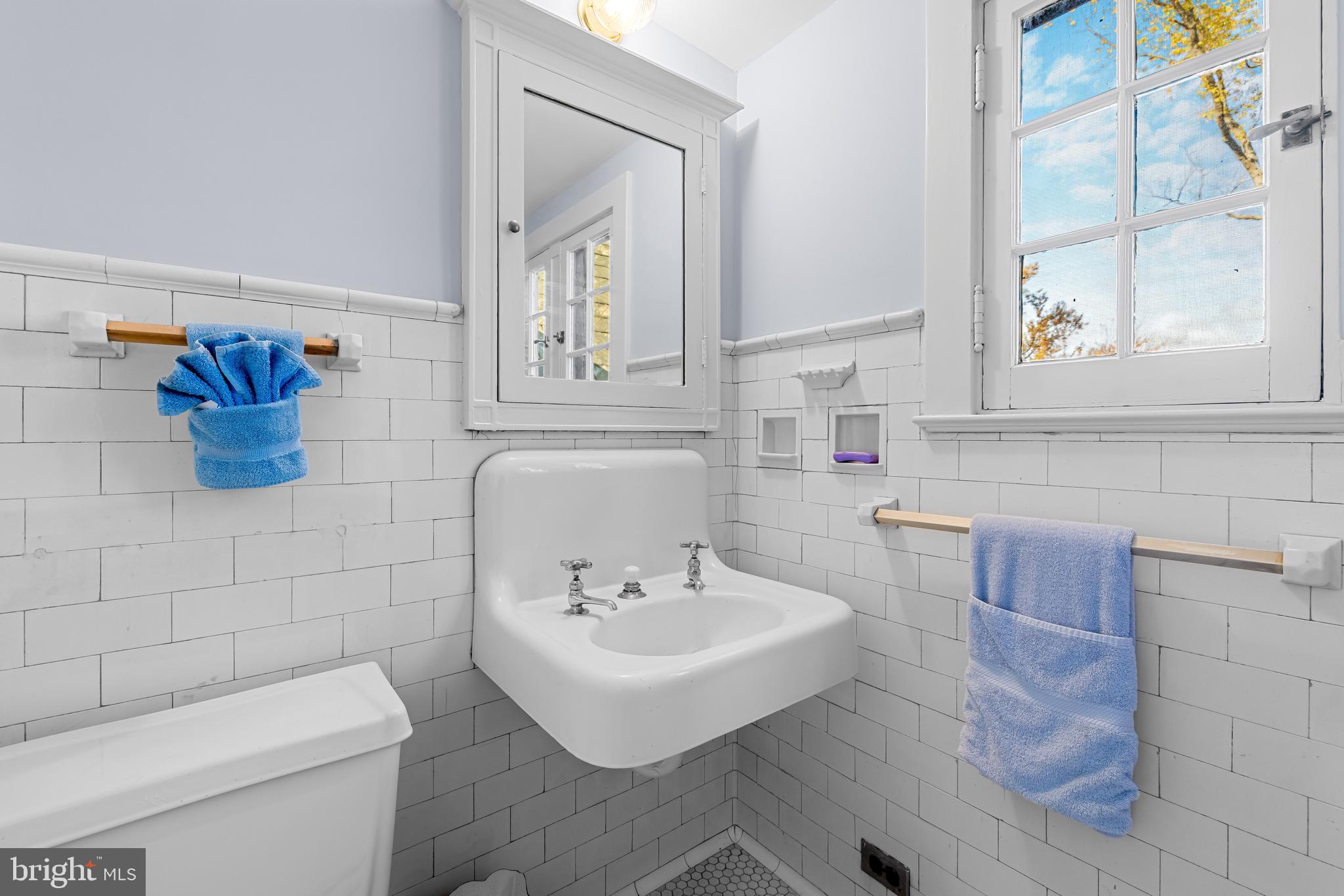 ROLAND PARK - Residential