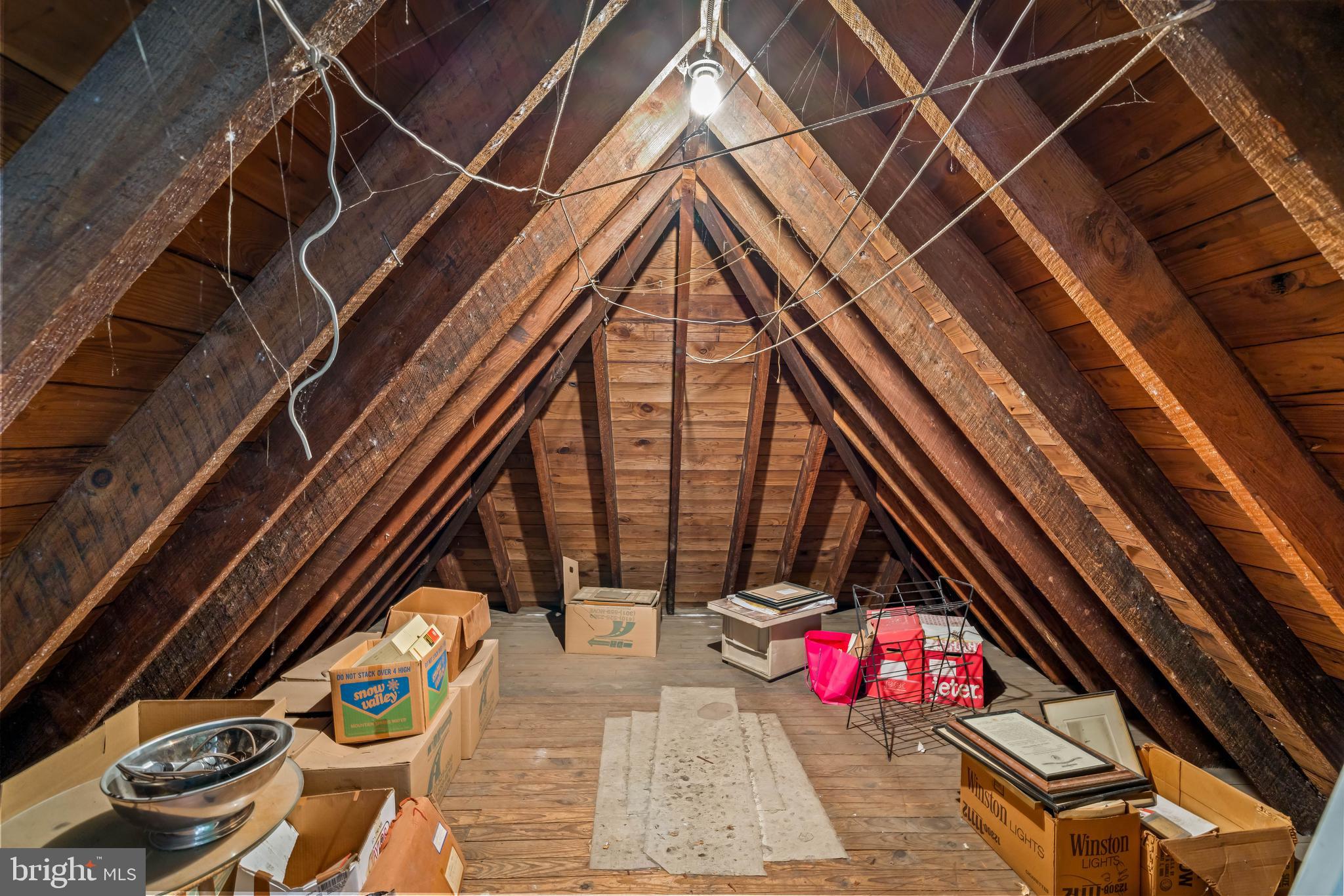 ROLAND PARK - Residential