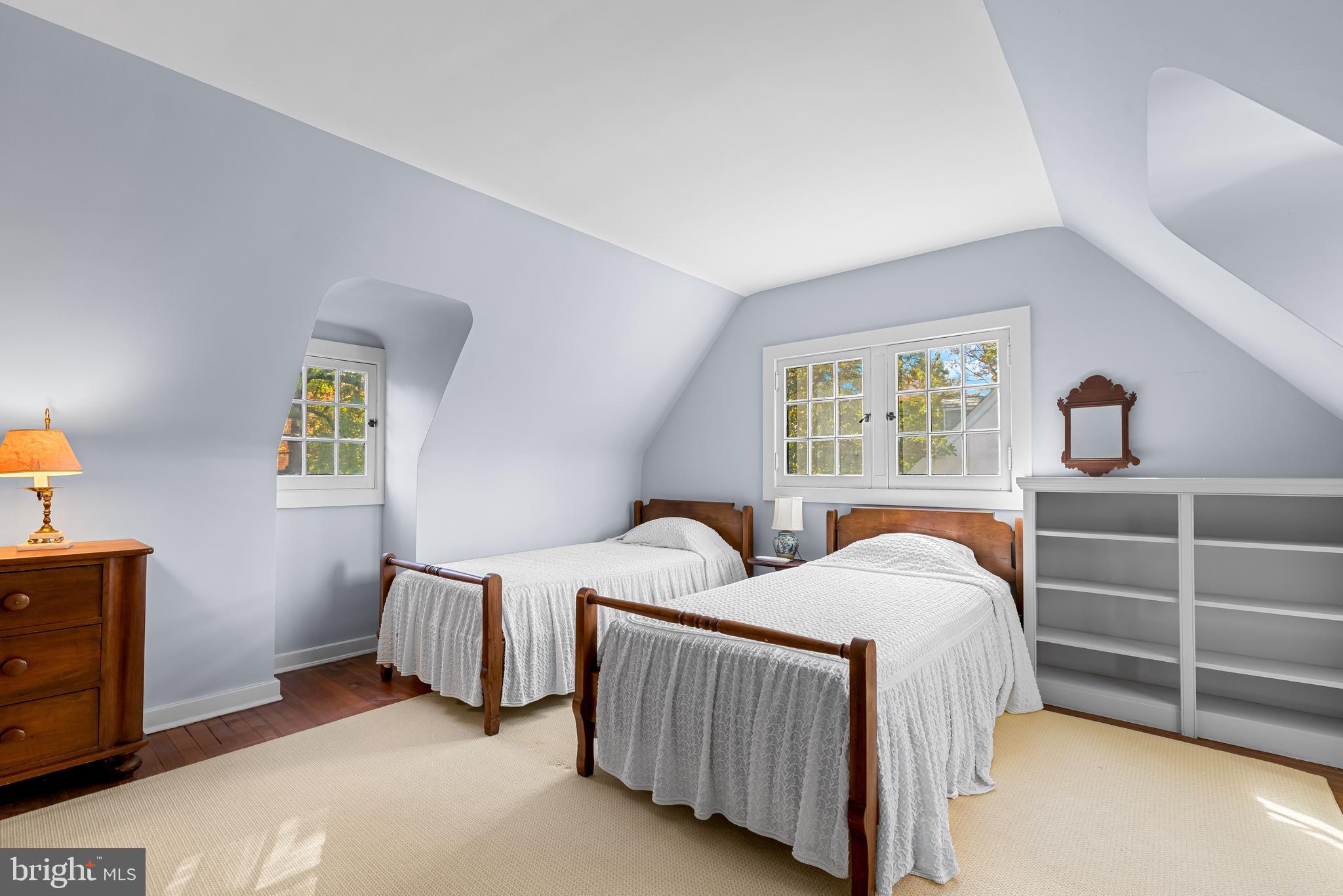 ROLAND PARK - Residential