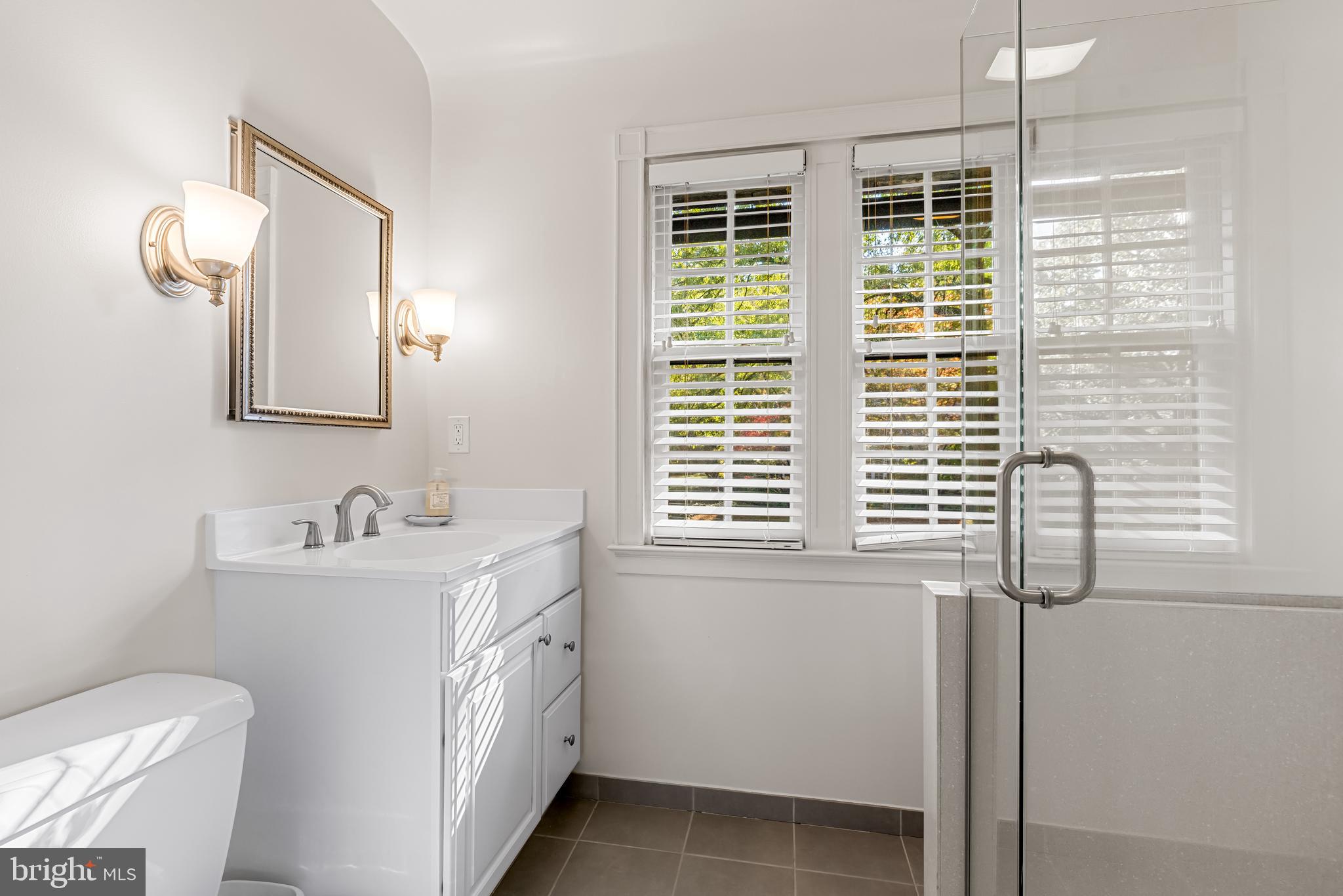 ROLAND PARK - Residential