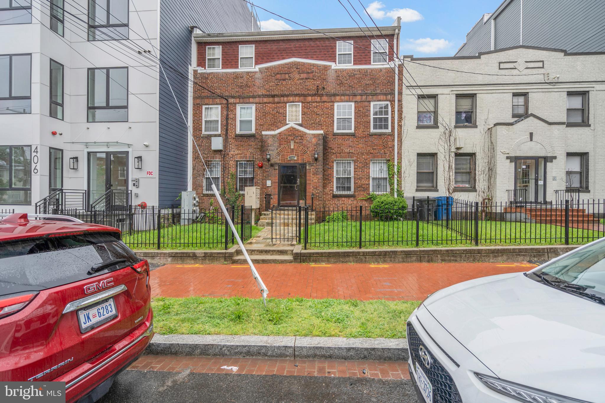 408 KENNEDY STREET NW 202