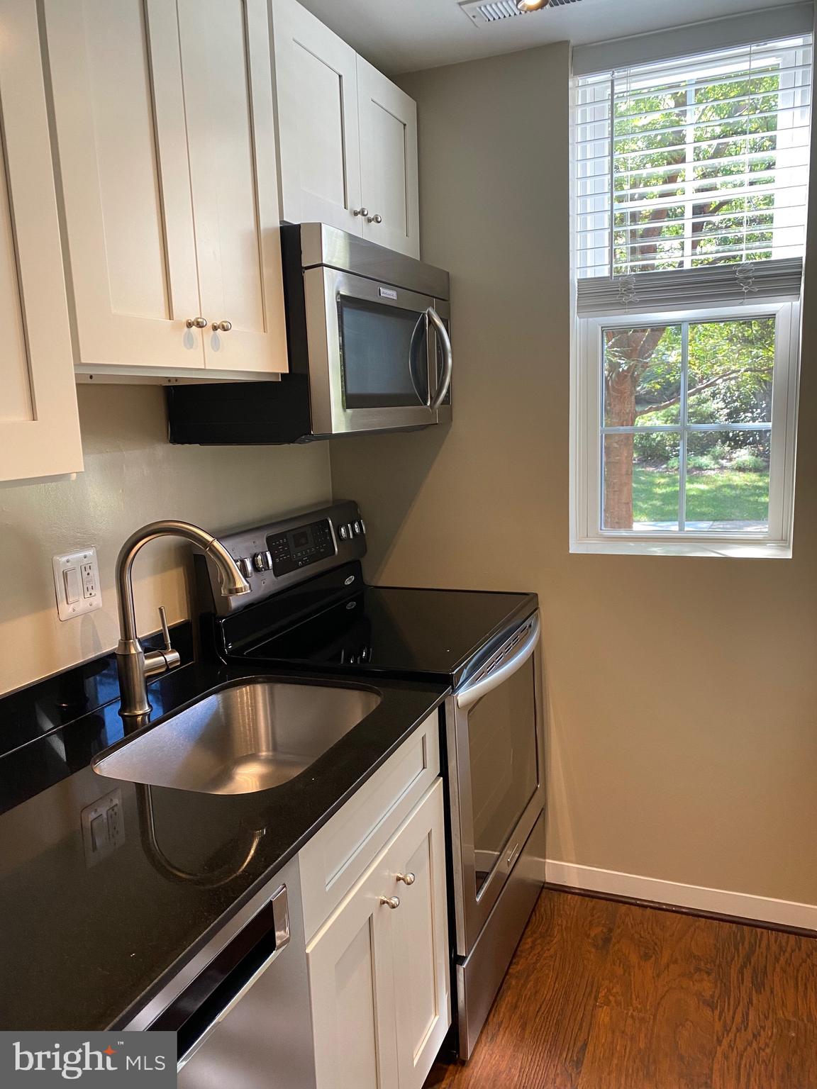 COLONIAL VILLAGE - Residential Lease