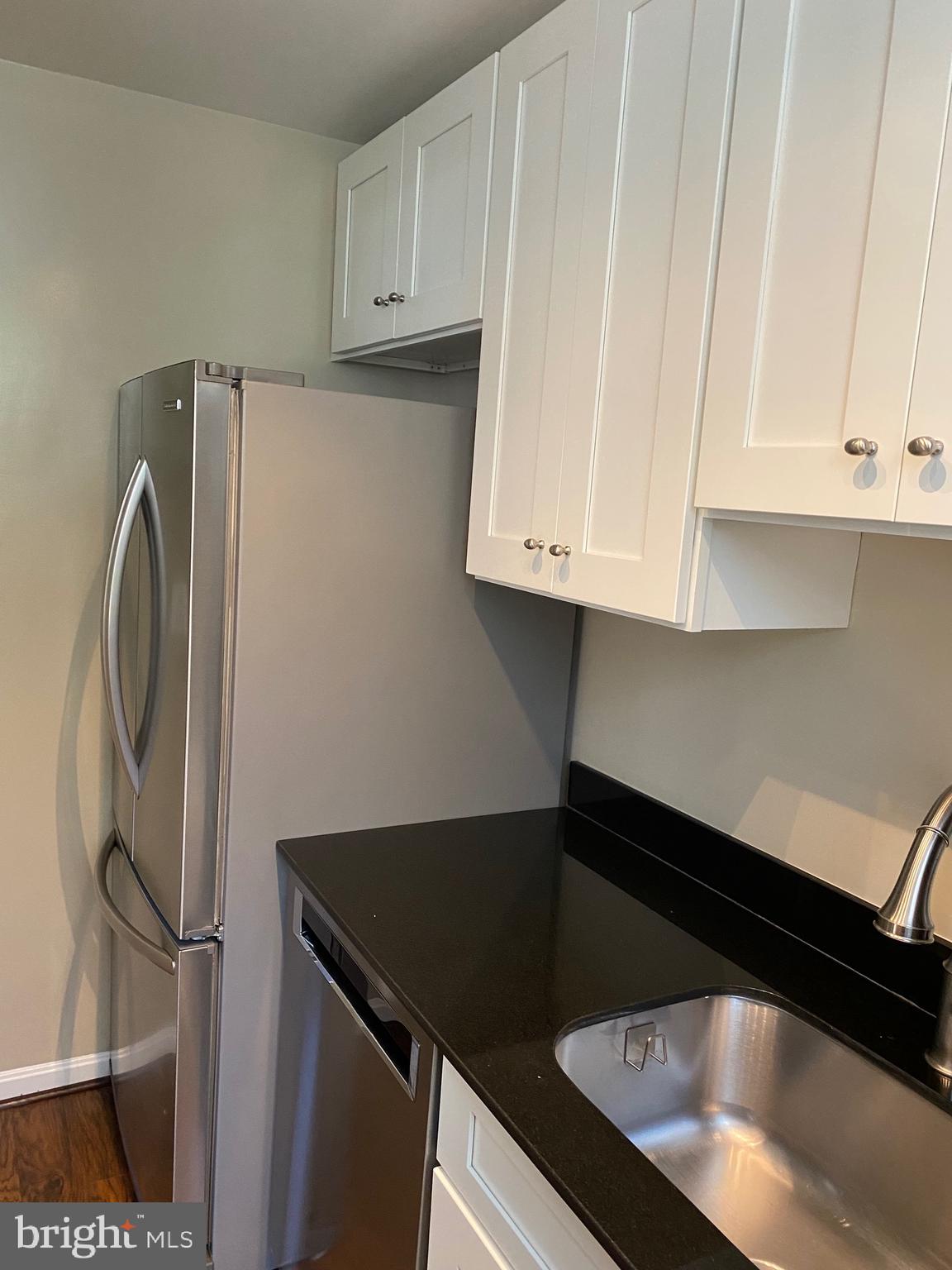 COLONIAL VILLAGE - Residential Lease