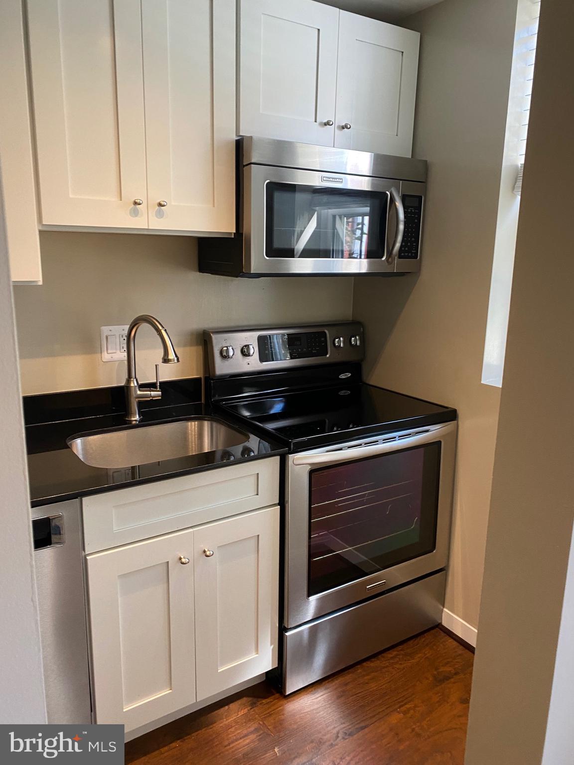 COLONIAL VILLAGE - Residential Lease