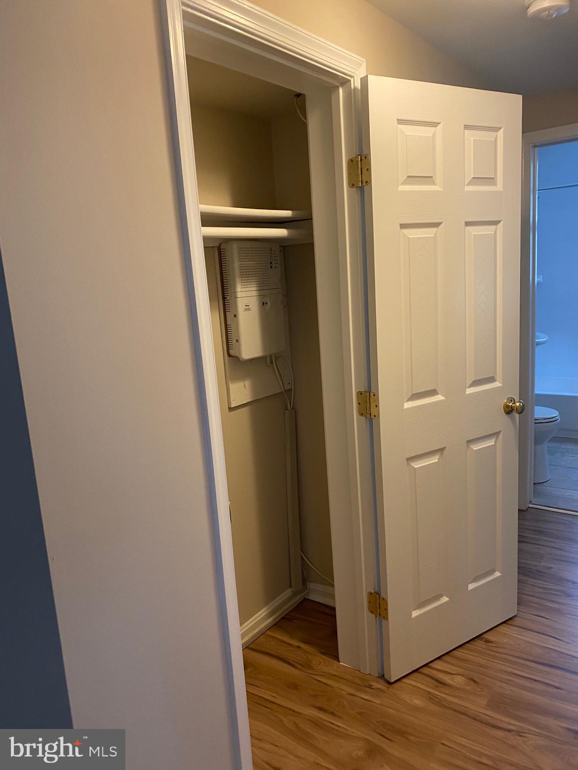 COLONIAL VILLAGE - Residential Lease