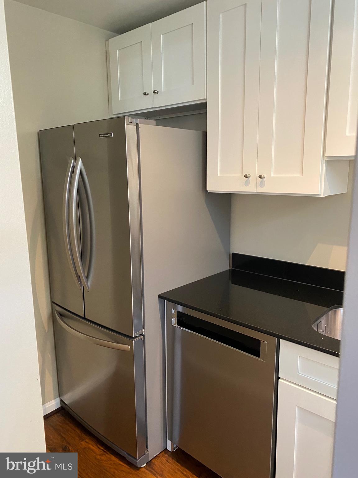 COLONIAL VILLAGE - Residential Lease