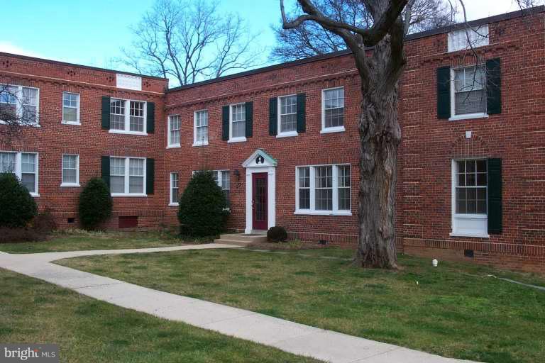 COLONIAL VILLAGE - Residential Lease