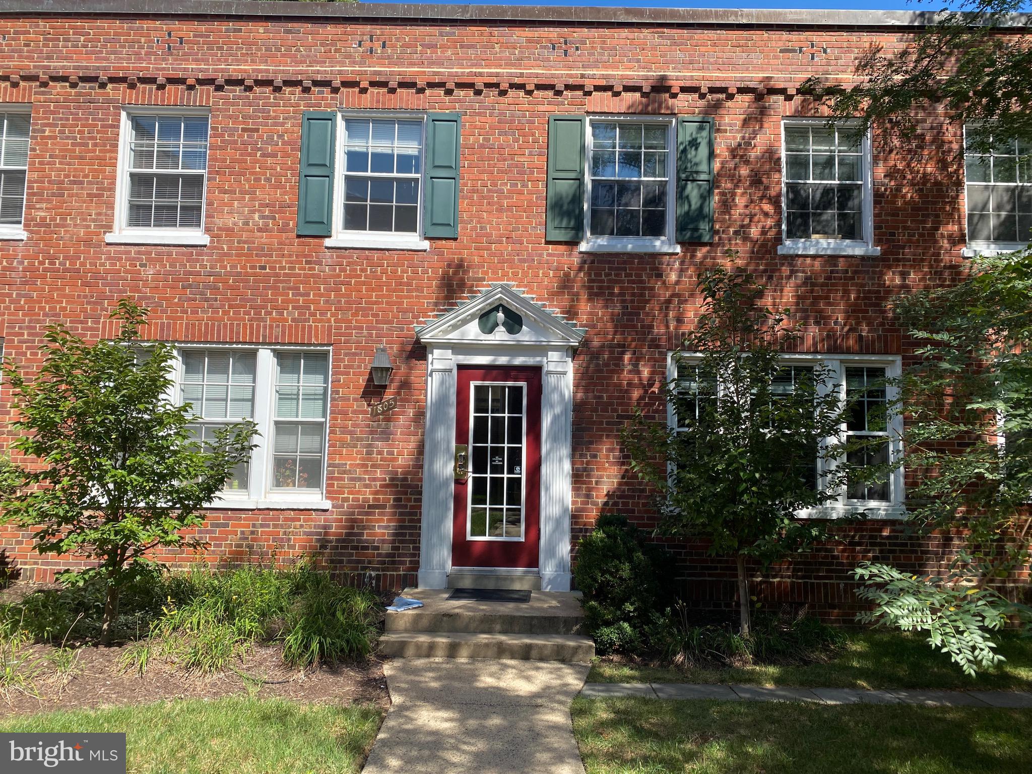 COLONIAL VILLAGE - Residential Lease