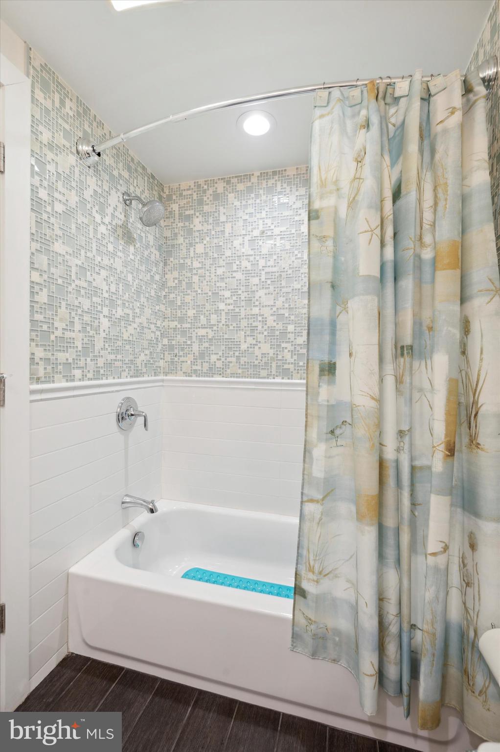 GRADUATE HOSPITAL - Residential