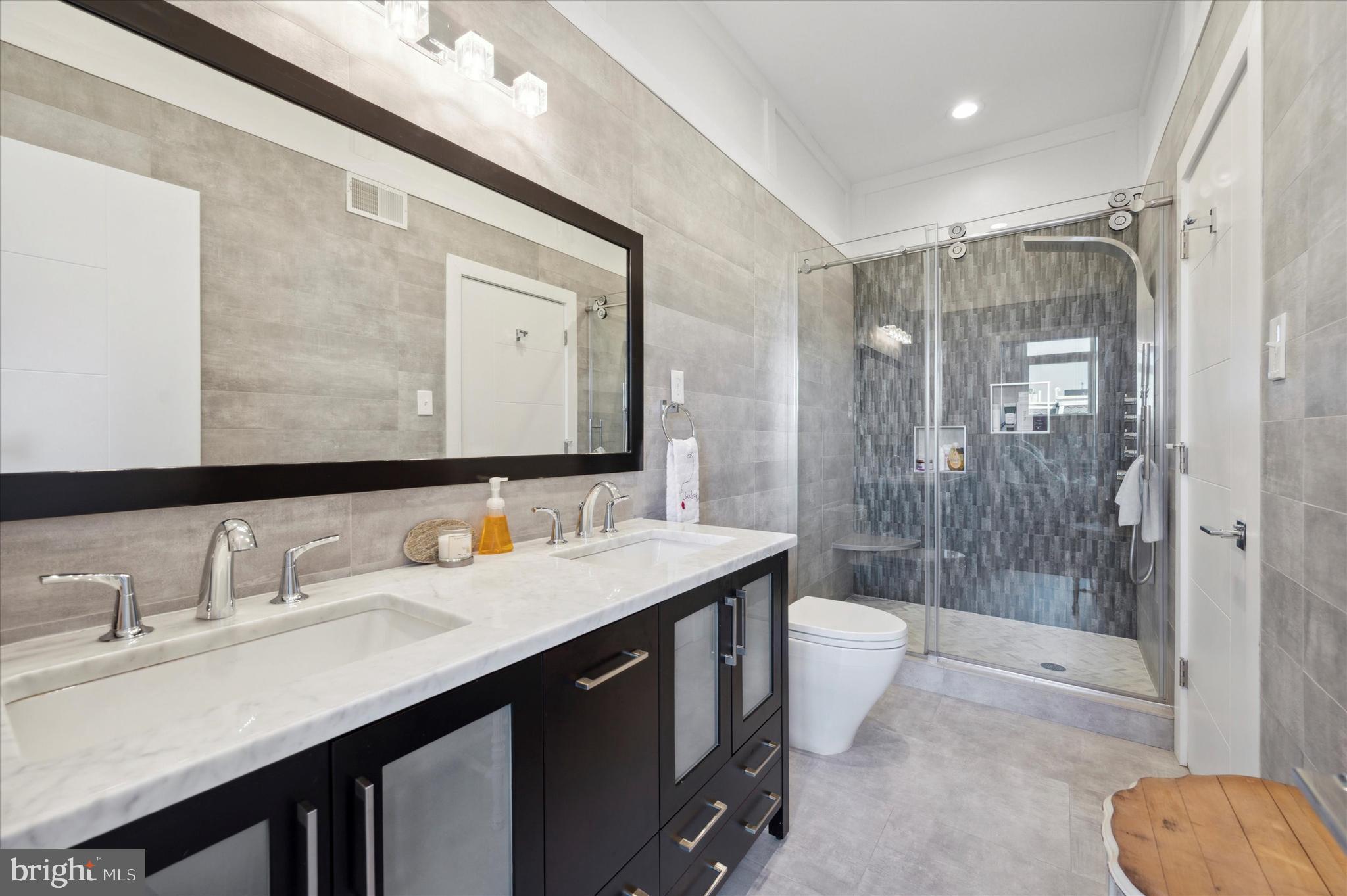 GRADUATE HOSPITAL - Residential