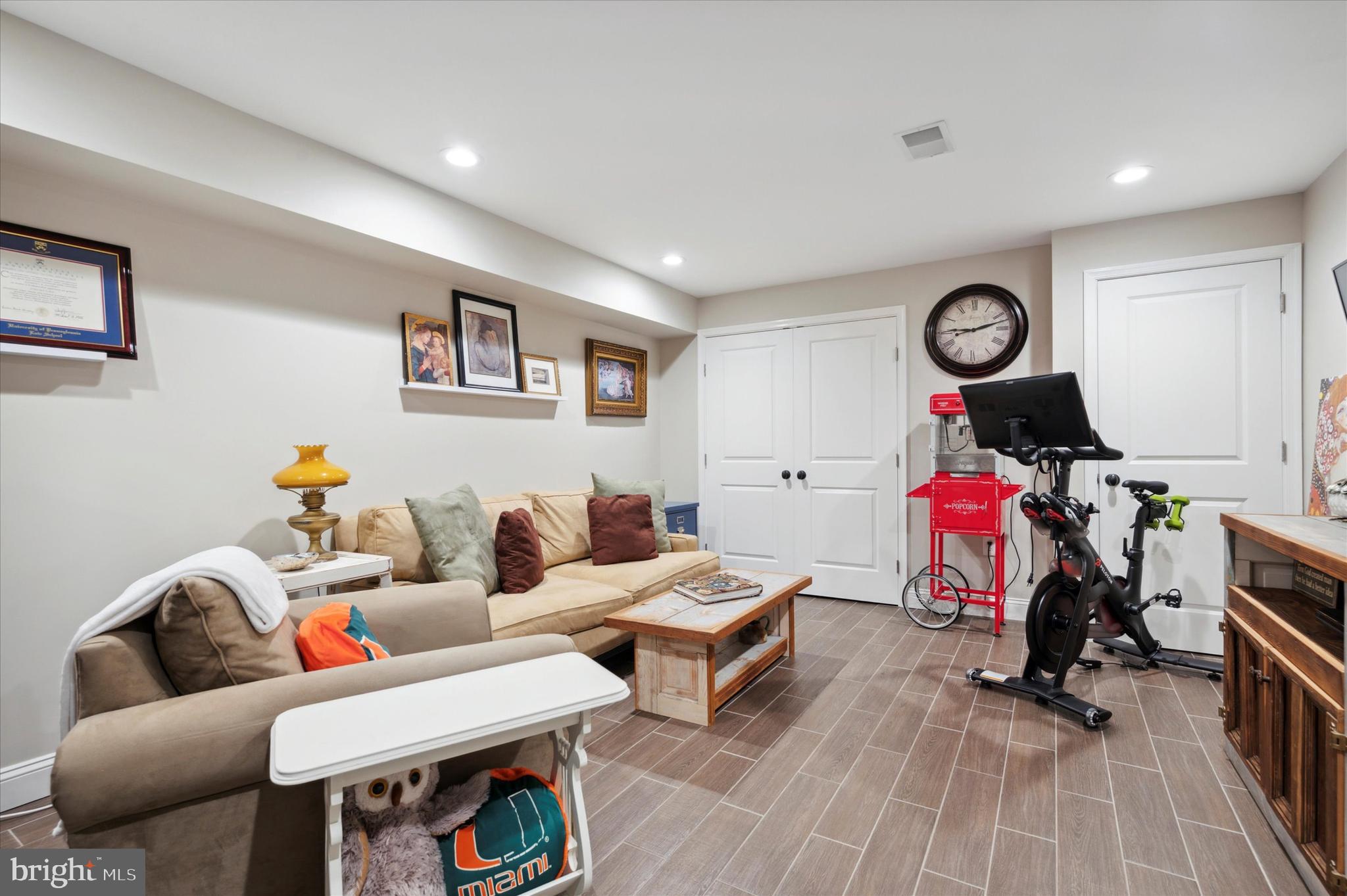 GRADUATE HOSPITAL - Residential