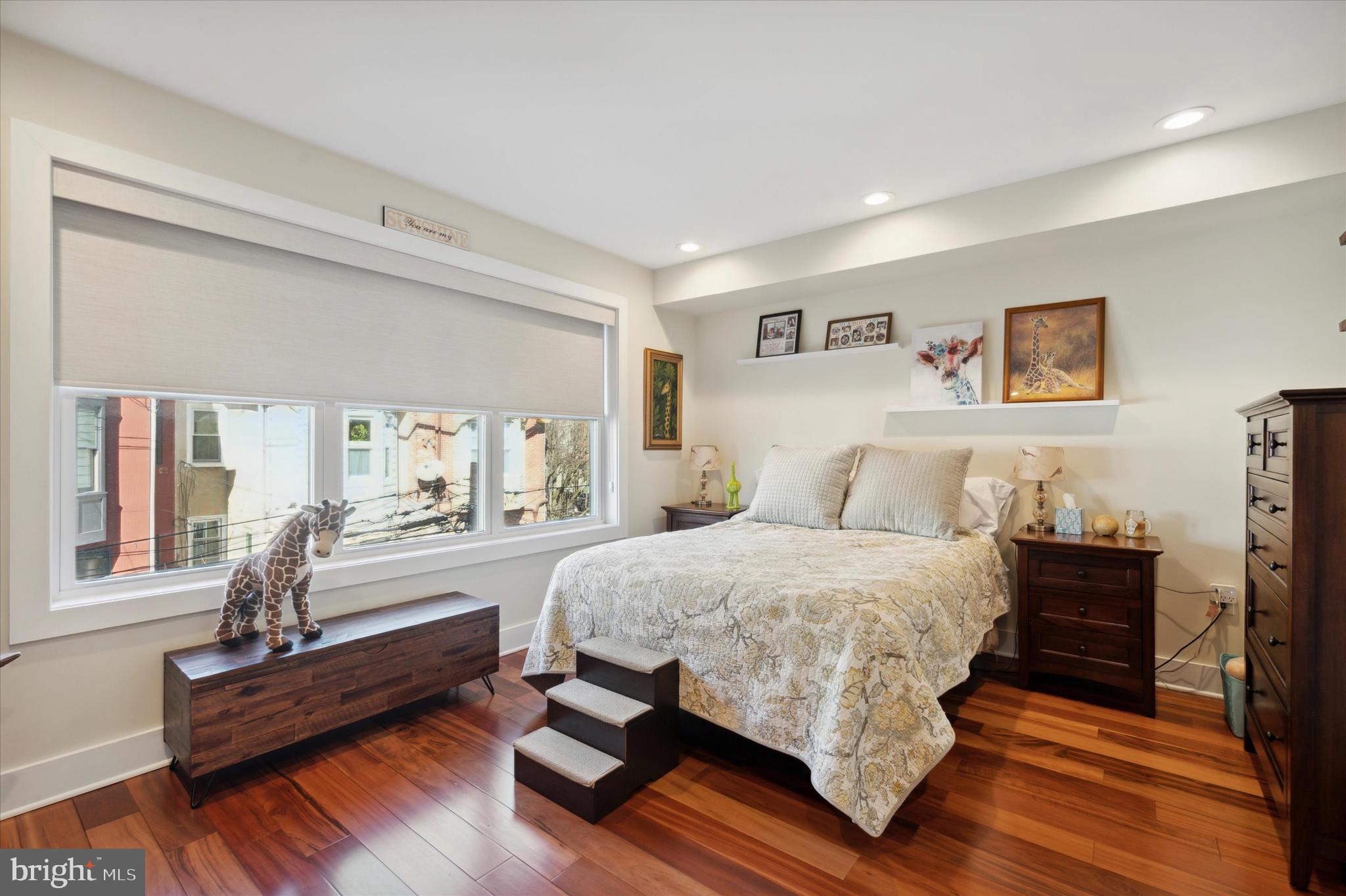 GRADUATE HOSPITAL - Residential