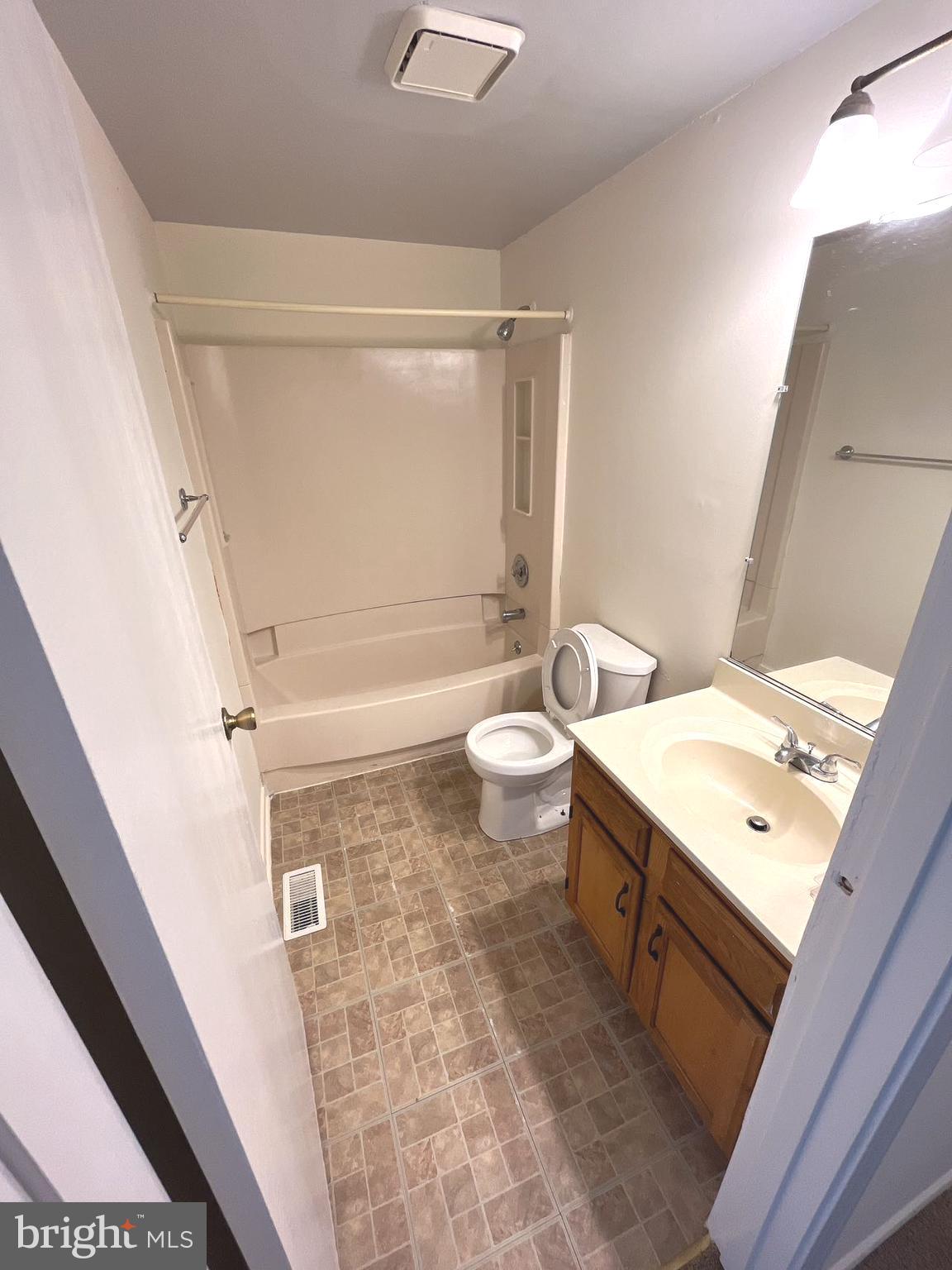 LANGLEY EAST - Residential