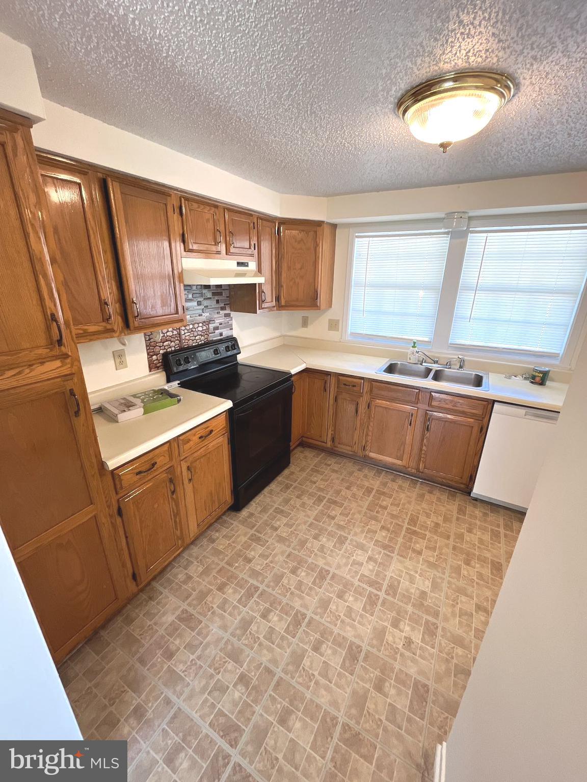 LANGLEY EAST - Residential