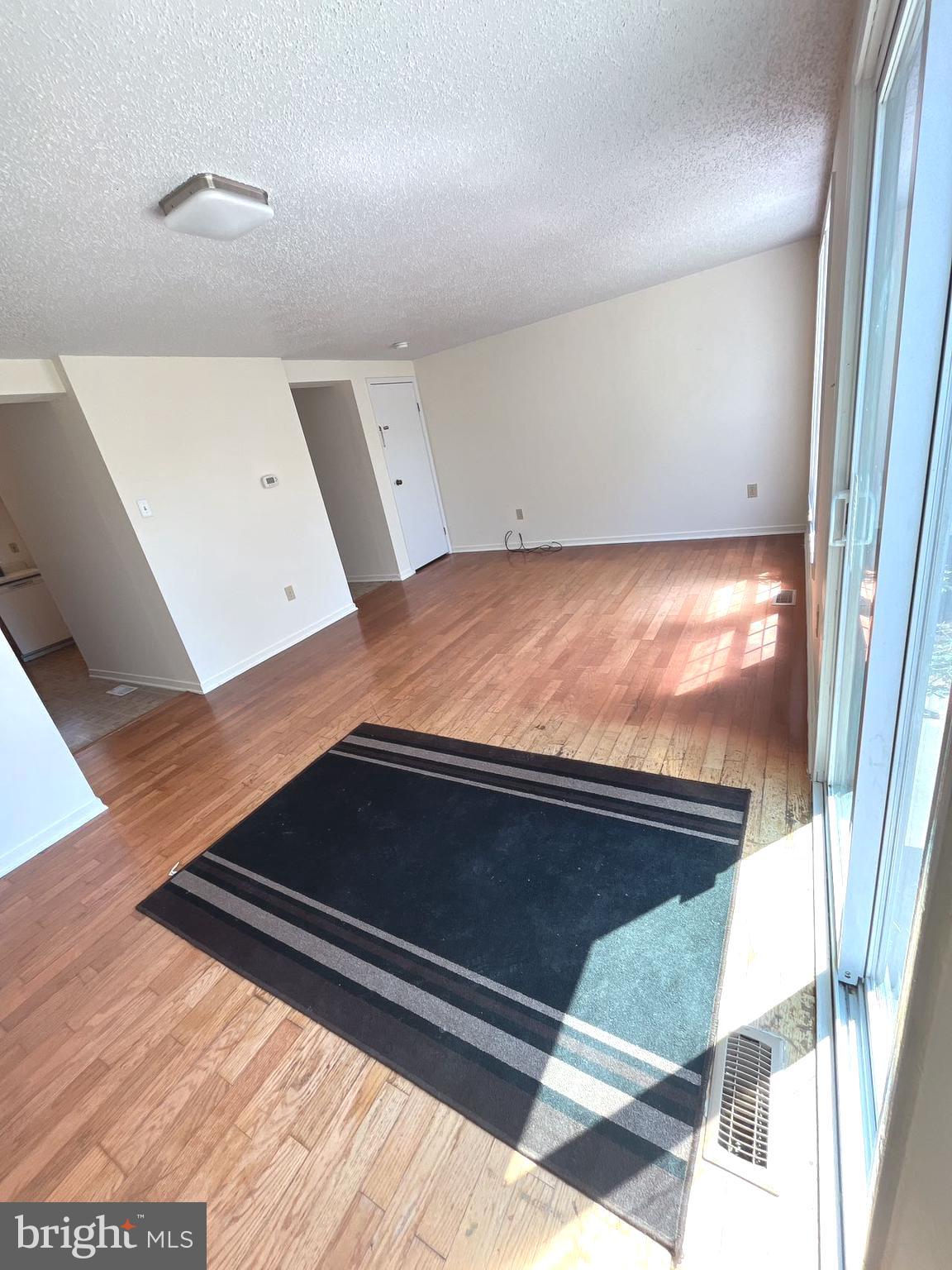 LANGLEY EAST - Residential