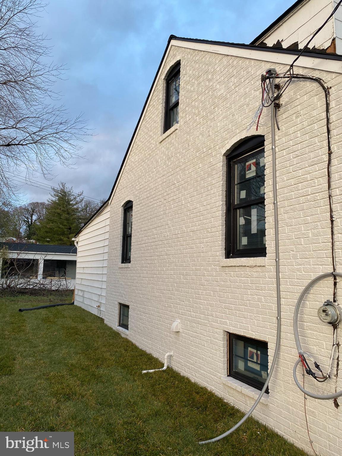 CASTLE MANOR - Residential