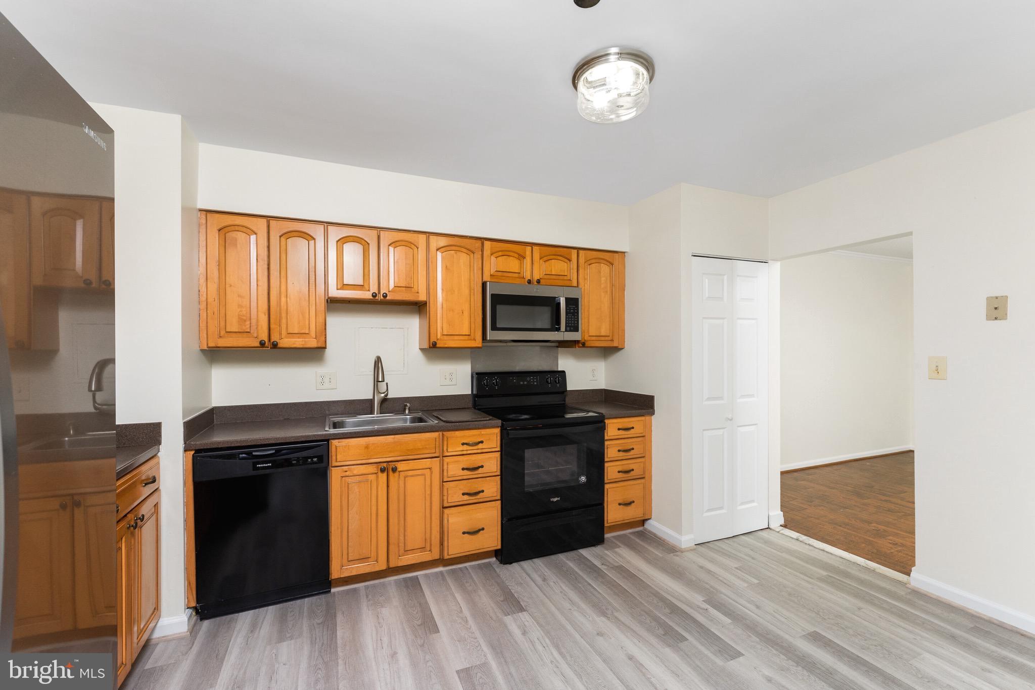 3713 S GEORGE MASON DRIVE T5