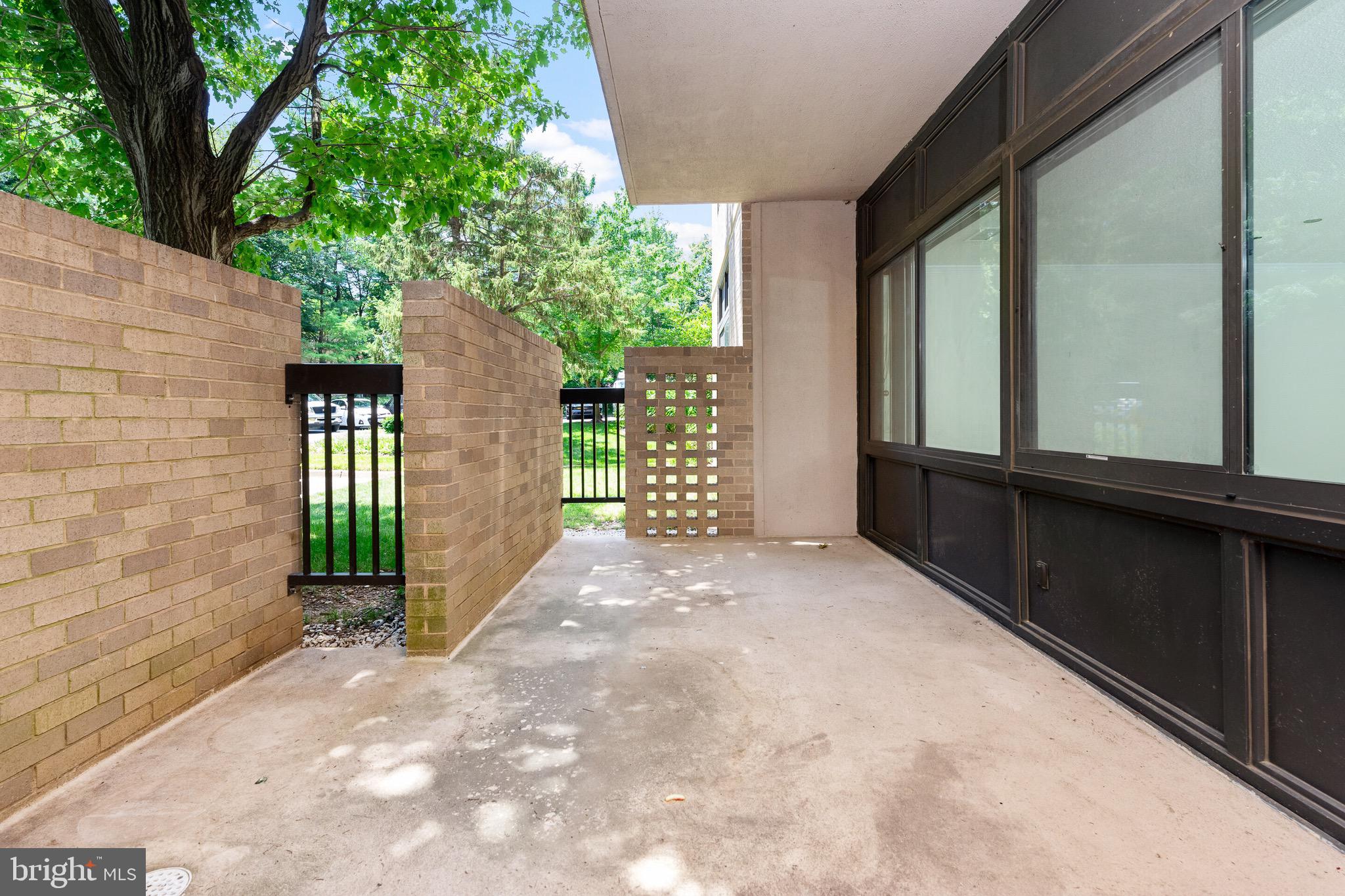 SKYLINE HOUSE - Residential