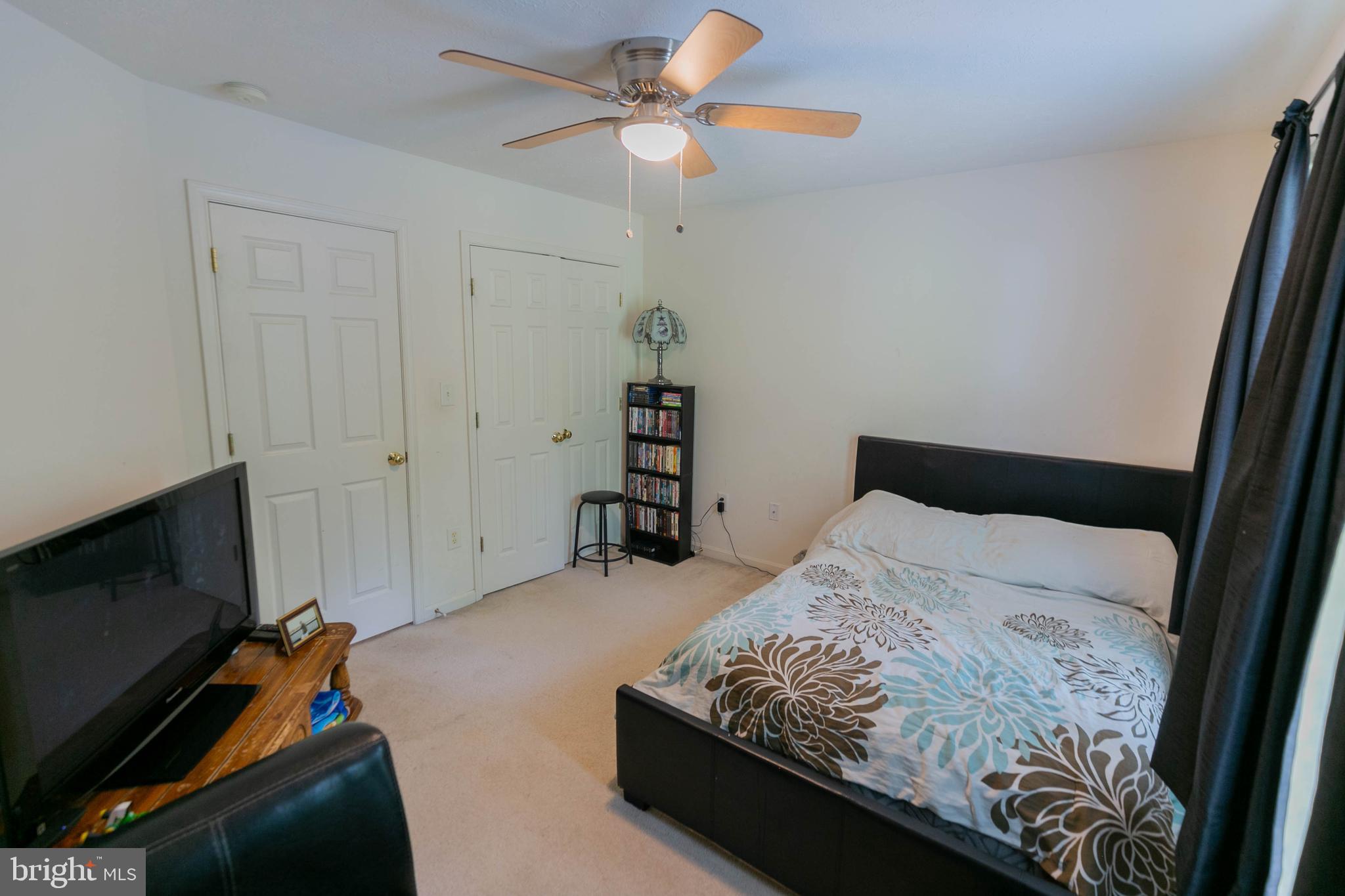 LAKE LAND OR - Residential